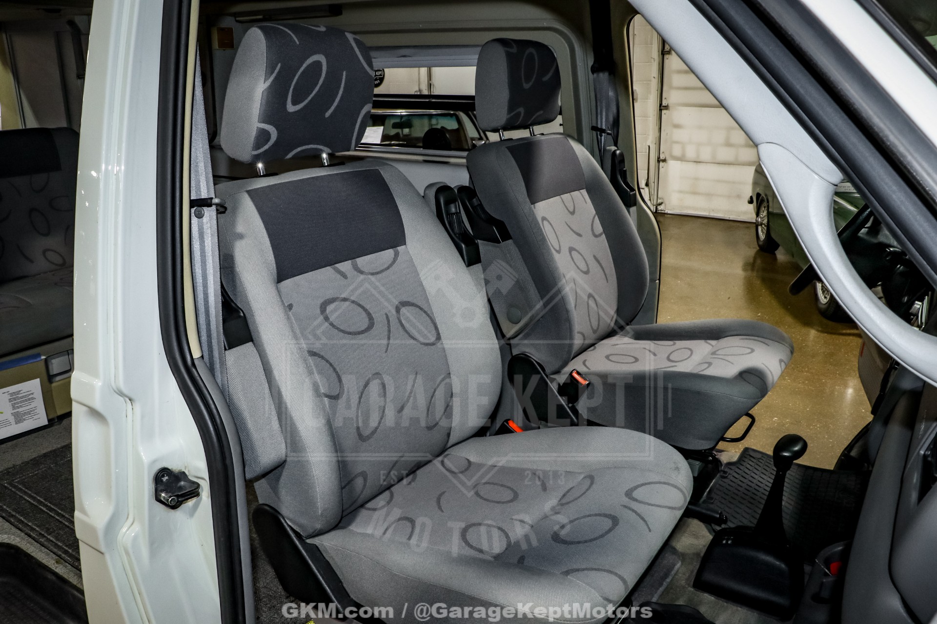 2003 Volkswagen EuroVan 74