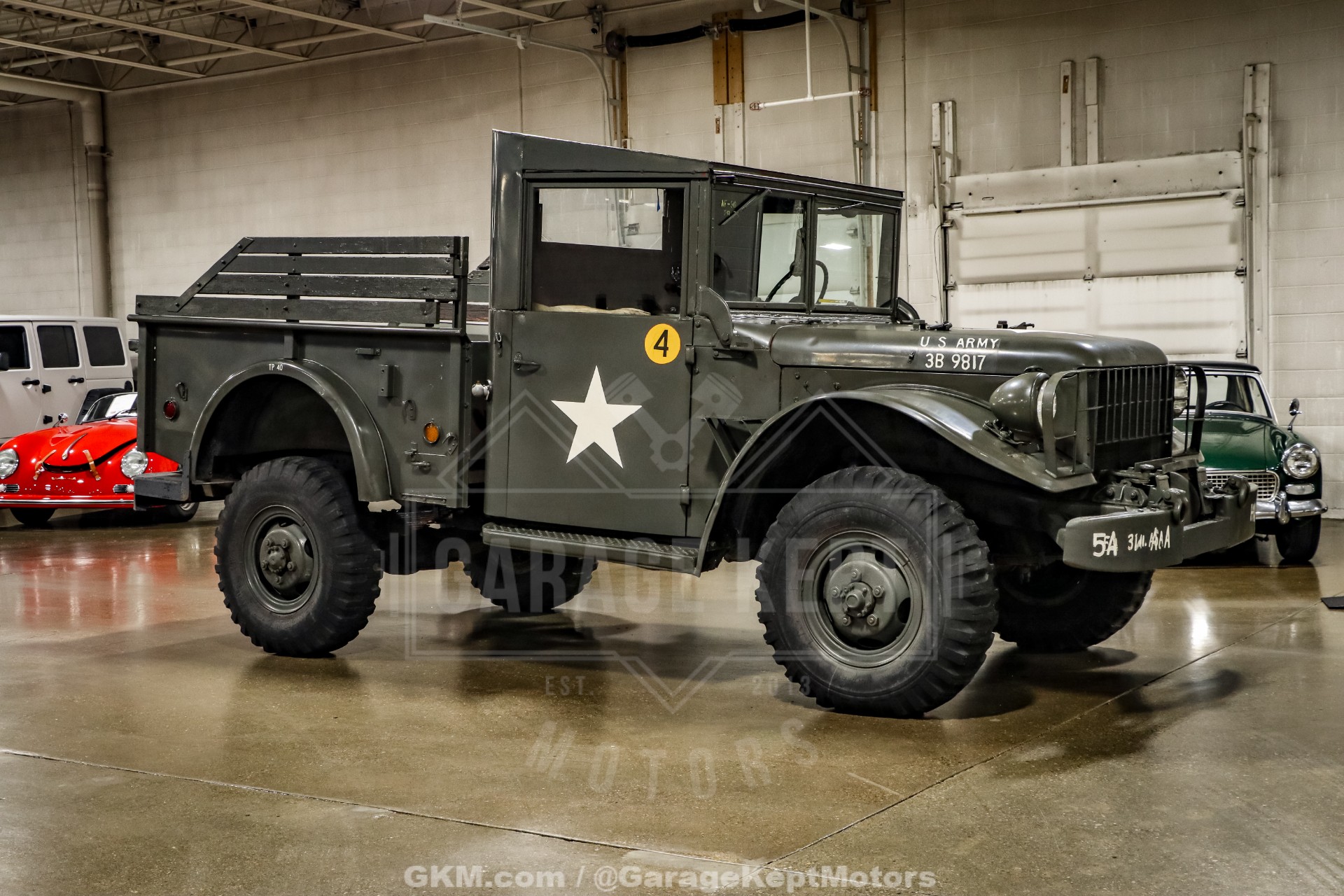ヴィンテージ　U.S. Army Military Vehicle 1961 Dodge Power Wagon Army Truck - accauctions.com