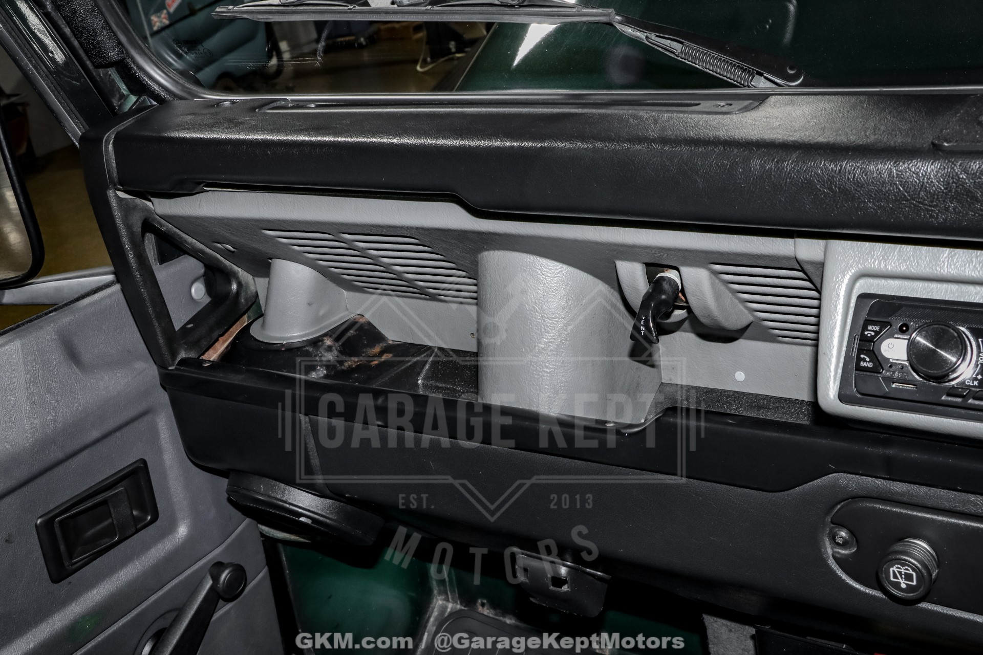 1998 Land Rover Defender 137