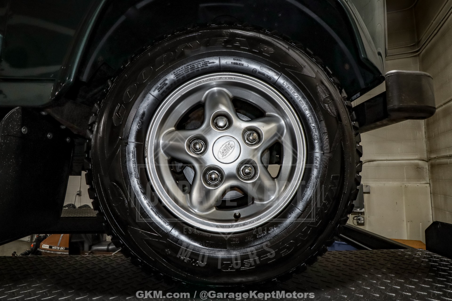 1998 Land Rover Defender 179