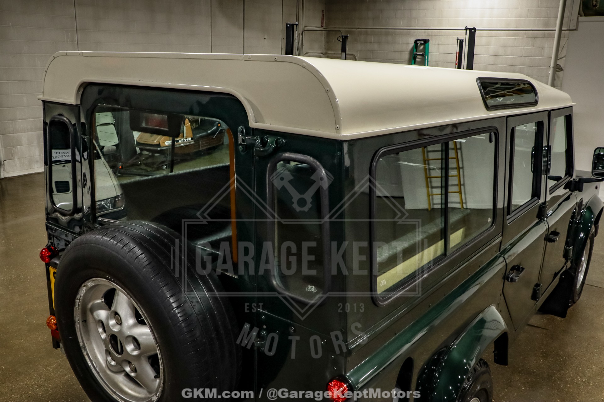 1998 Land Rover Defender 48