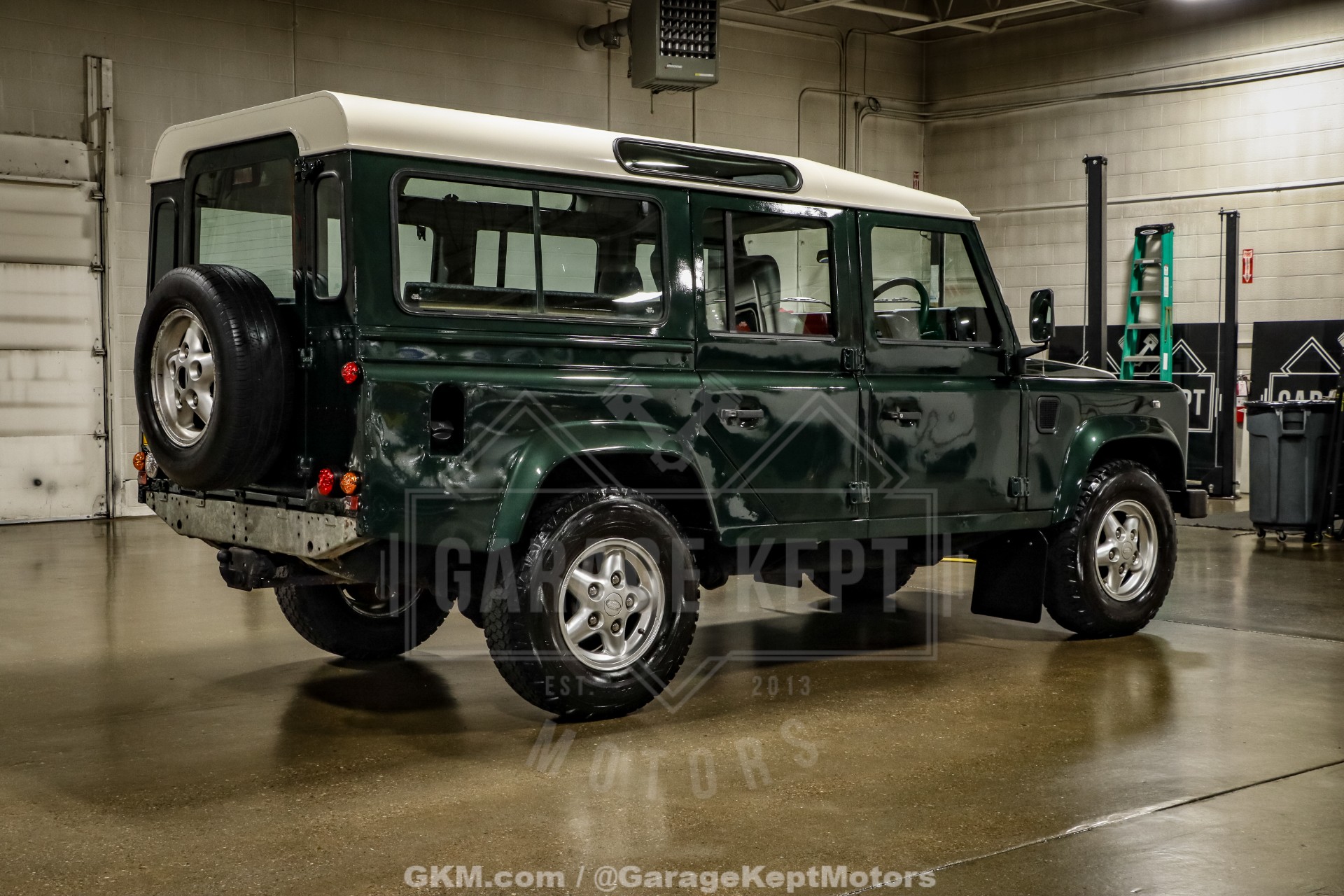 1998 Land Rover Defender 9