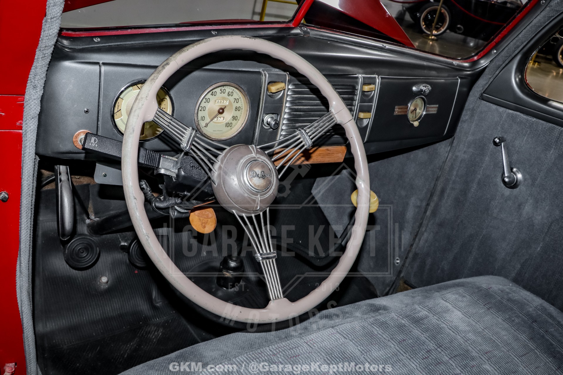 1939 Ford Deluxe 111