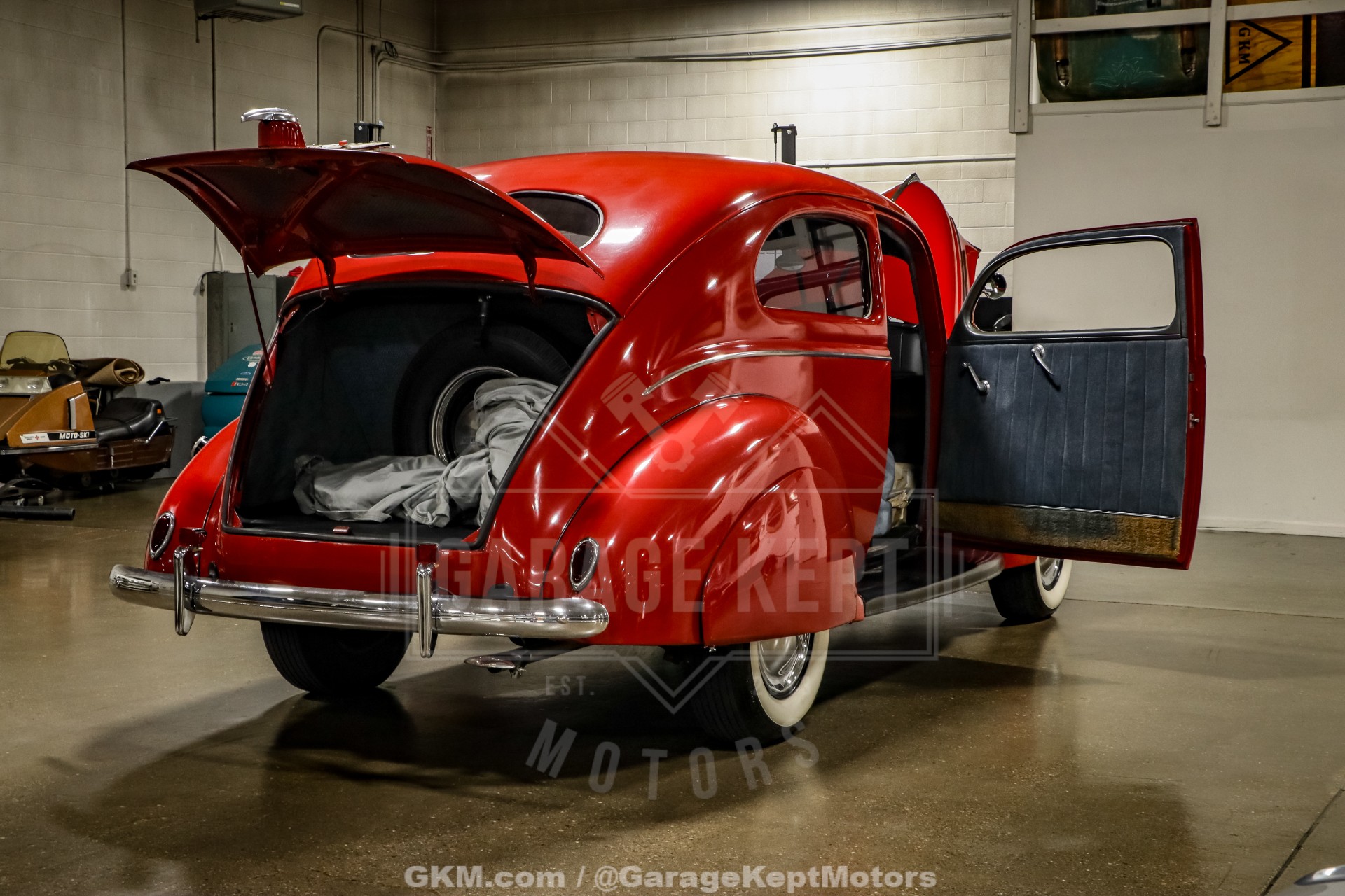 1939 Ford Deluxe 63