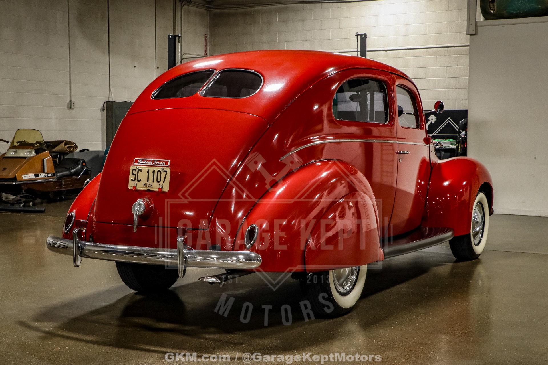 1939 Ford Deluxe 9