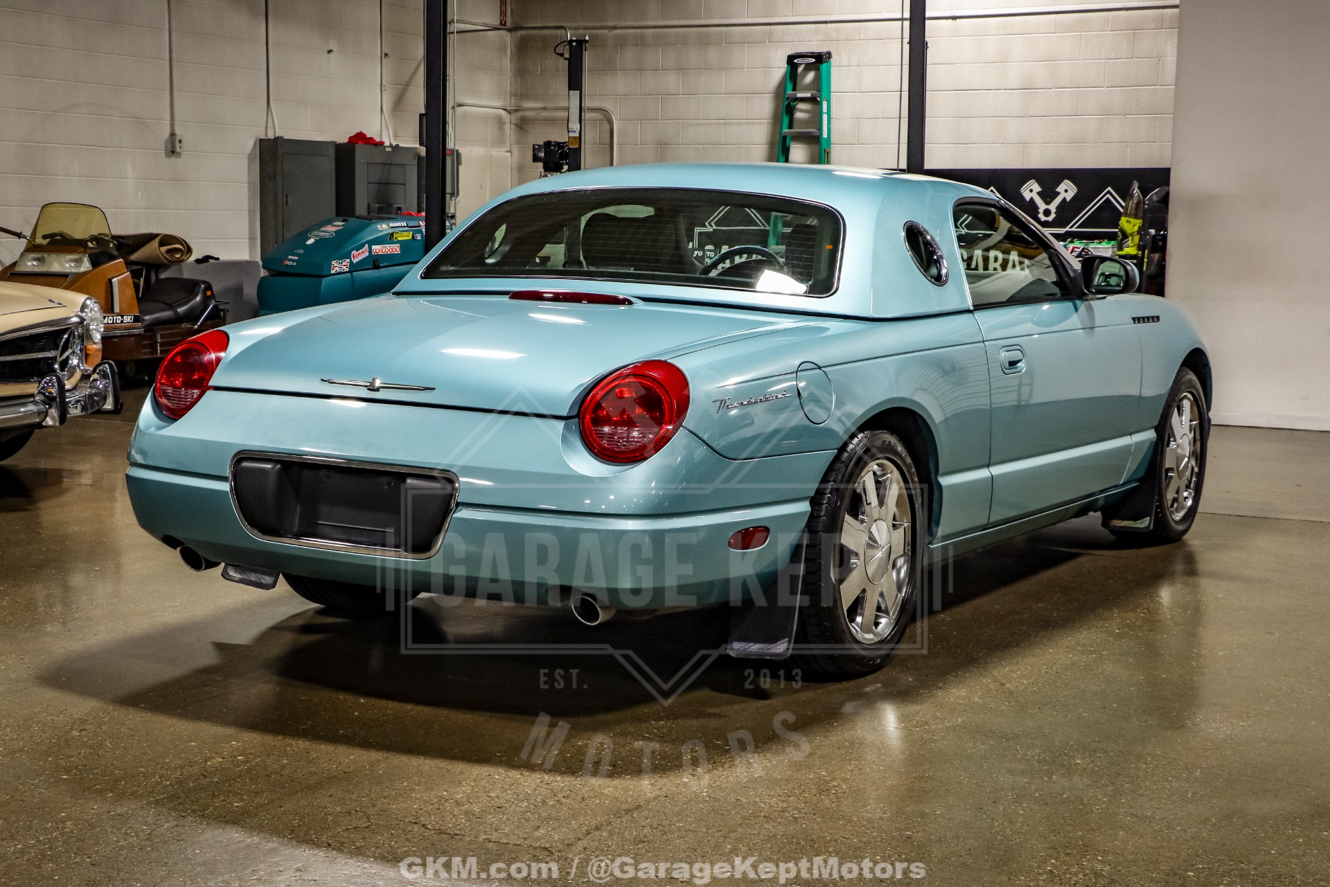 2002 Ford Thunderbird 10