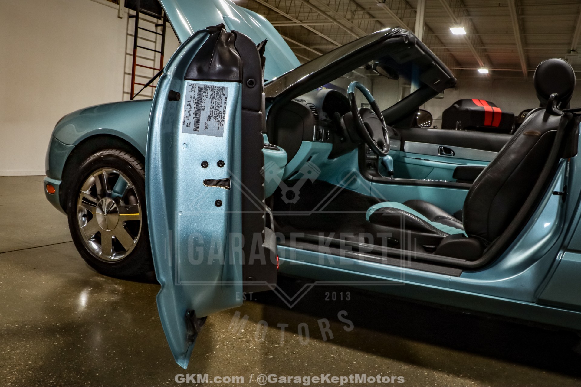 2002 Ford Thunderbird 117