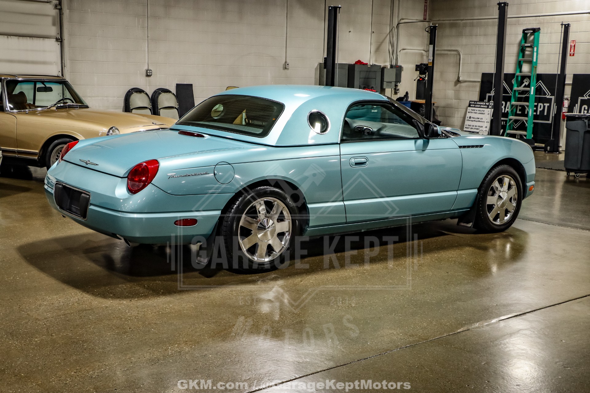 2002 Ford Thunderbird 11