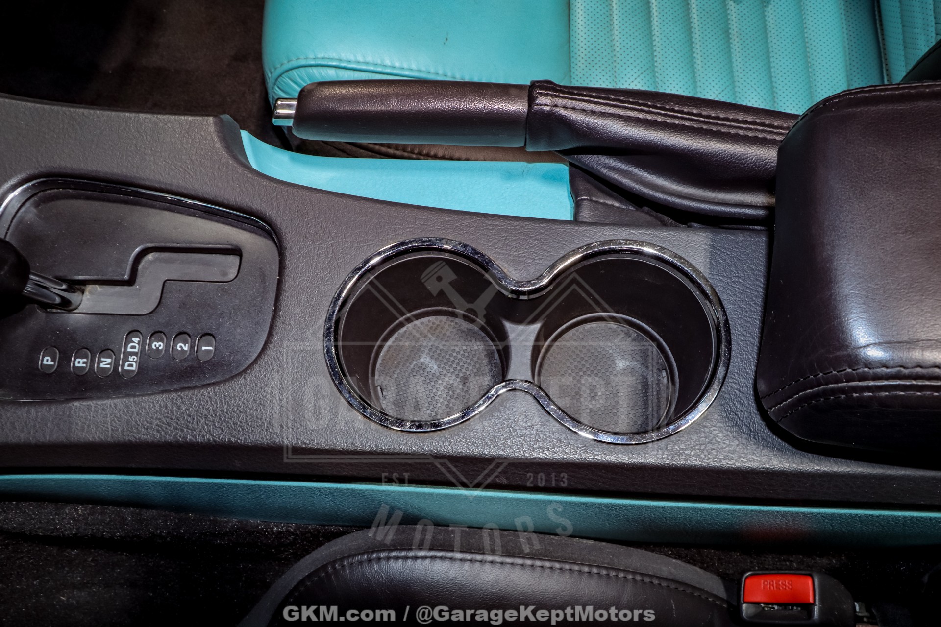2002 Ford Thunderbird 143
