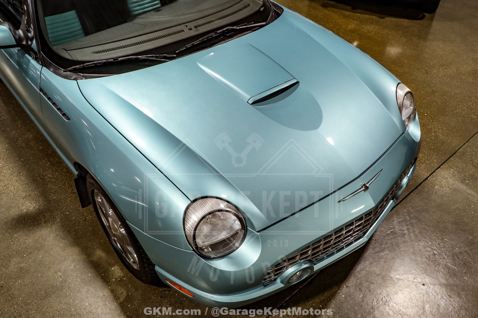 2002 Ford Thunderbird 16