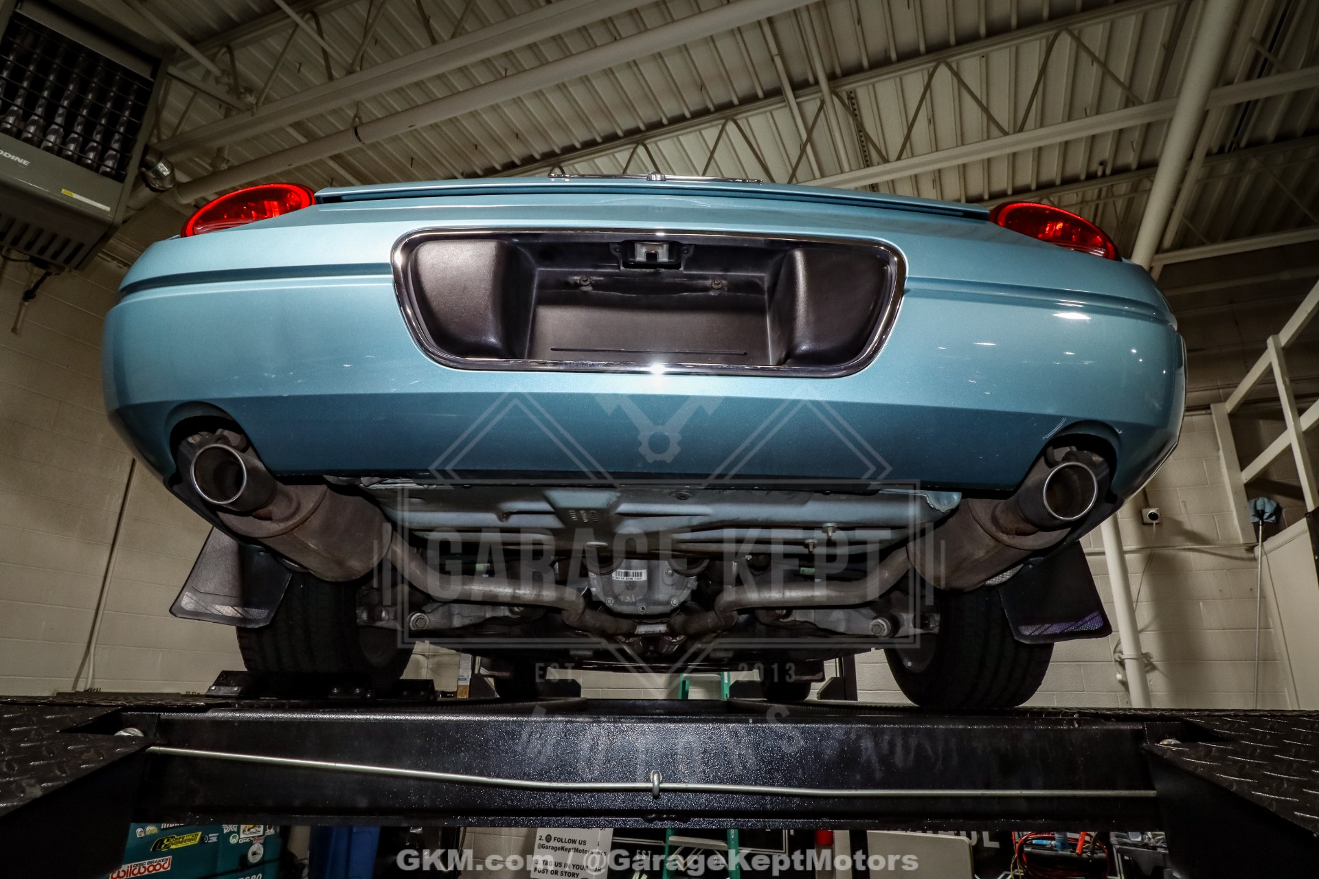 2002 Ford Thunderbird 174
