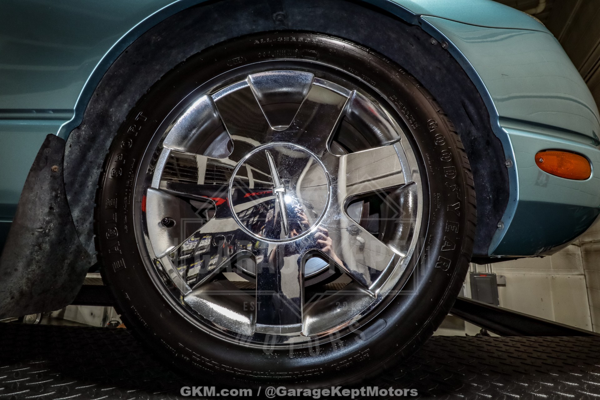 2002 Ford Thunderbird 179