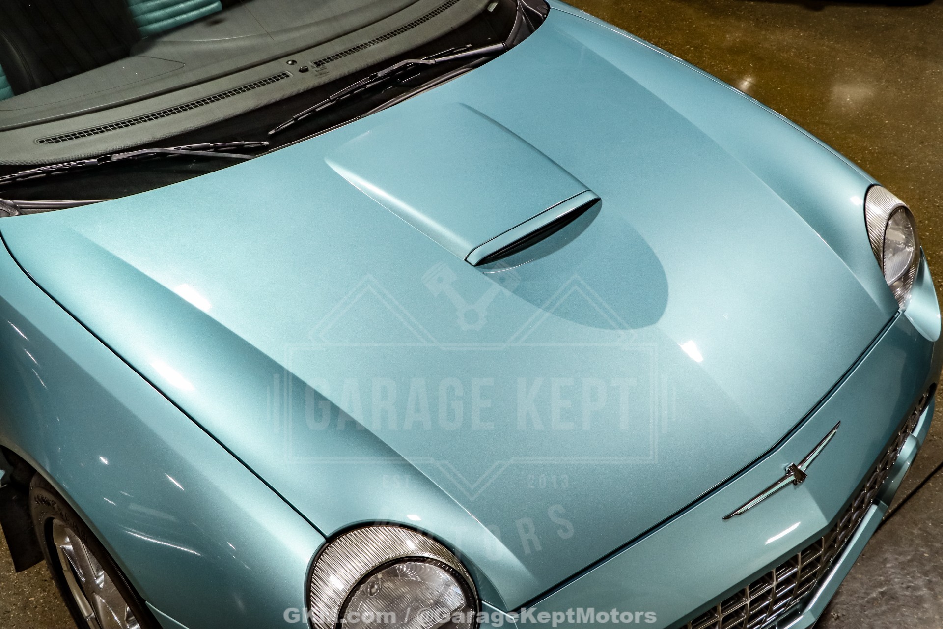 2002 Ford Thunderbird 17