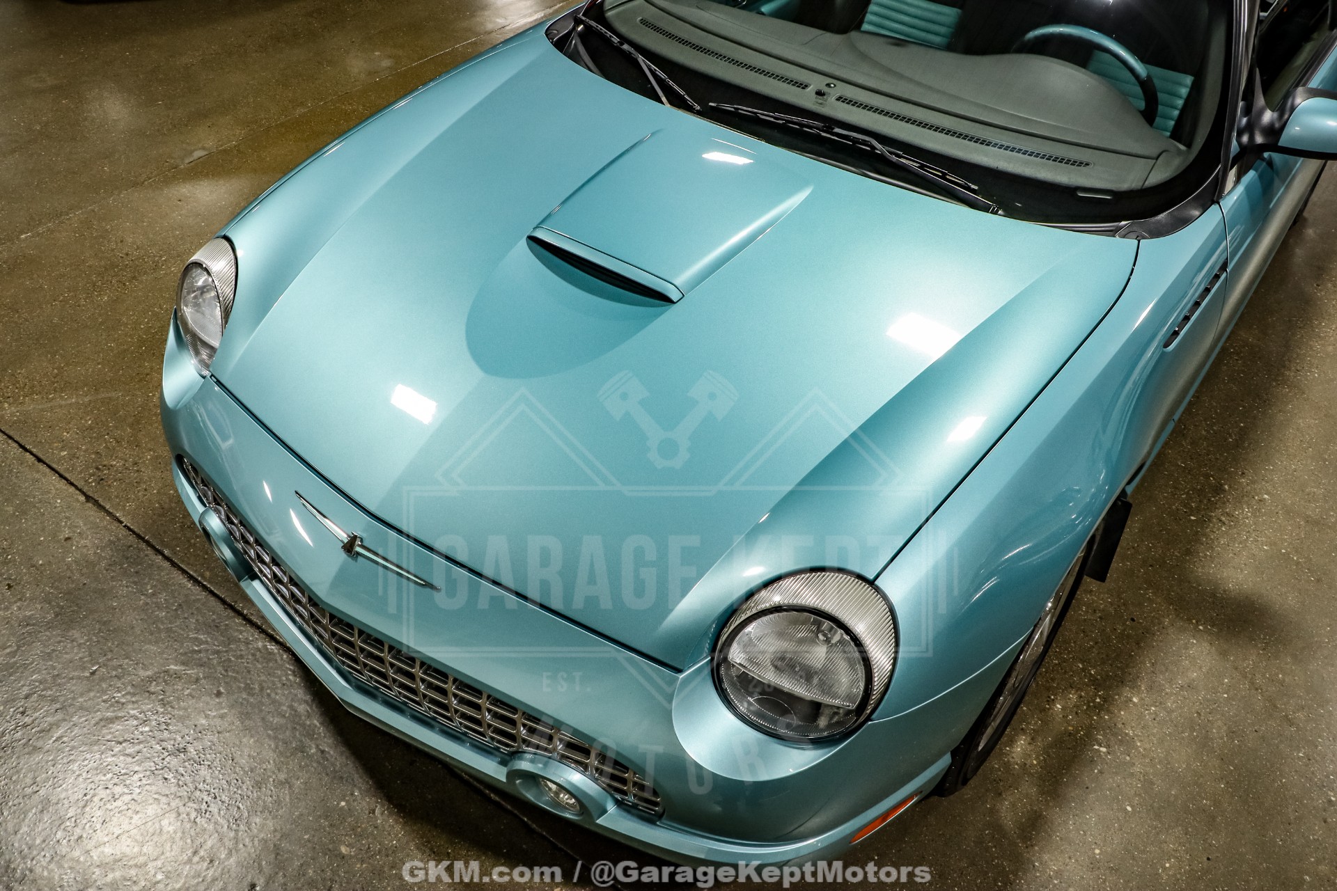 2002 Ford Thunderbird 26