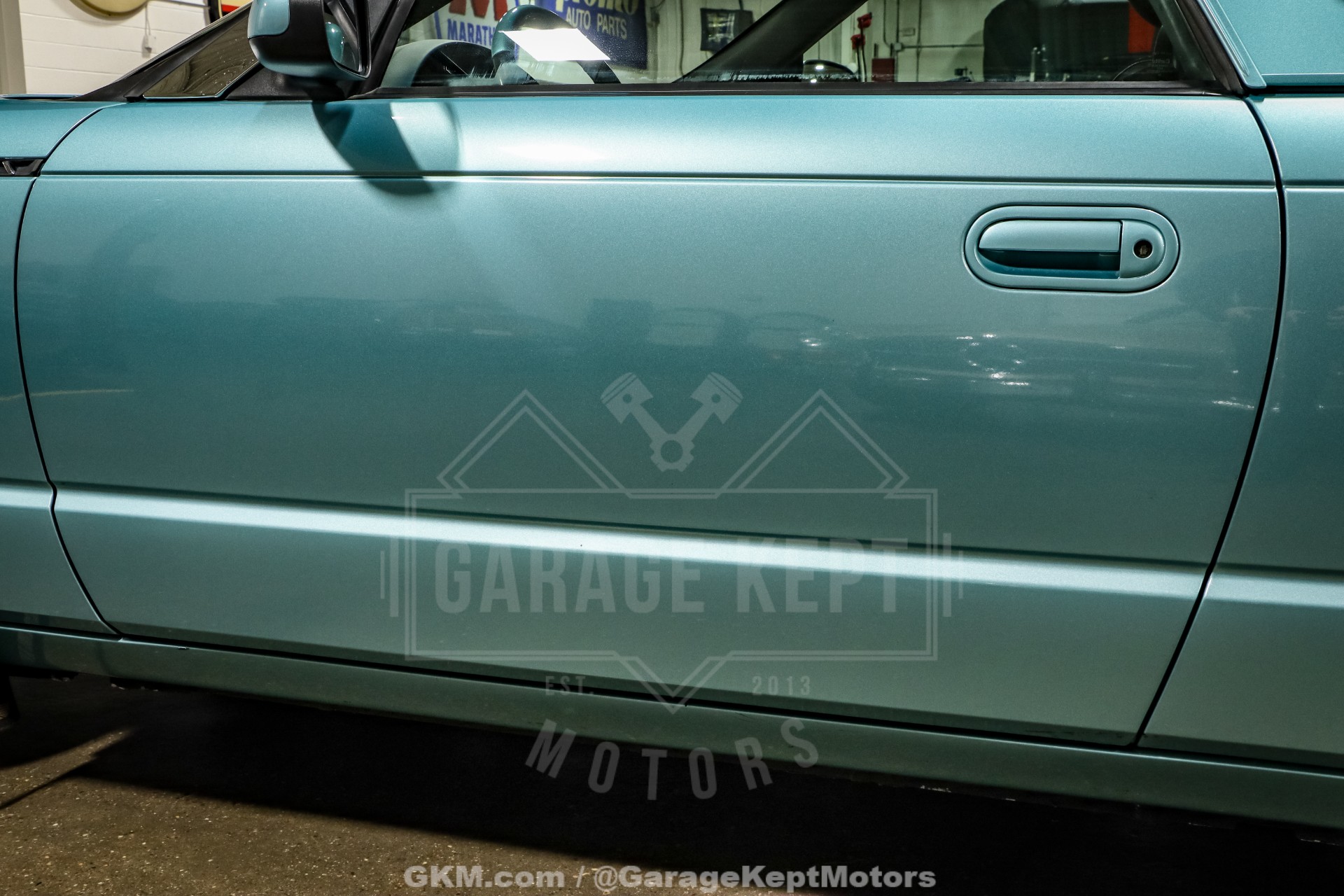 2002 Ford Thunderbird 38