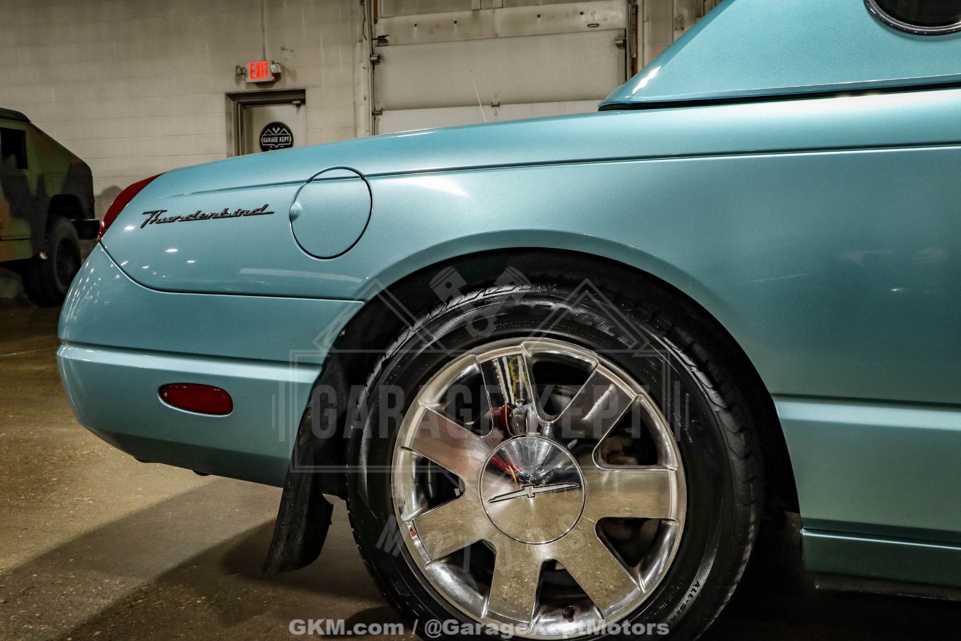 2002 Ford Thunderbird 57