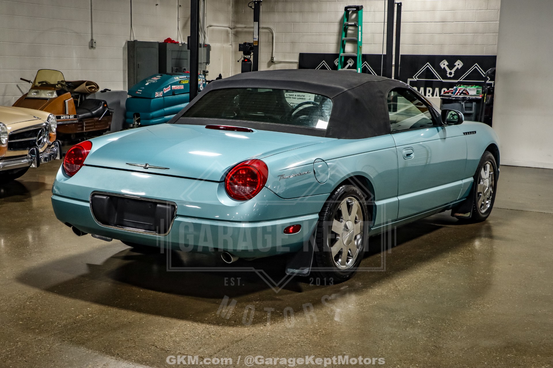 2002 Ford Thunderbird 68