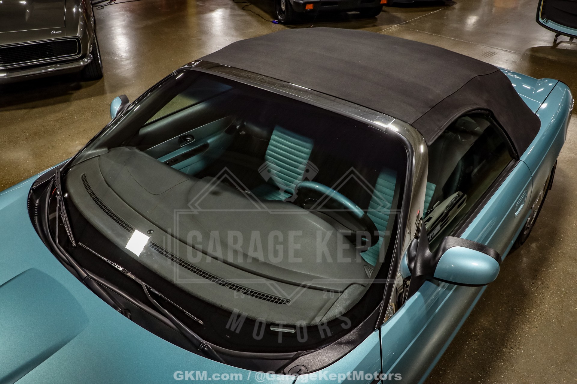 2002 Ford Thunderbird 70