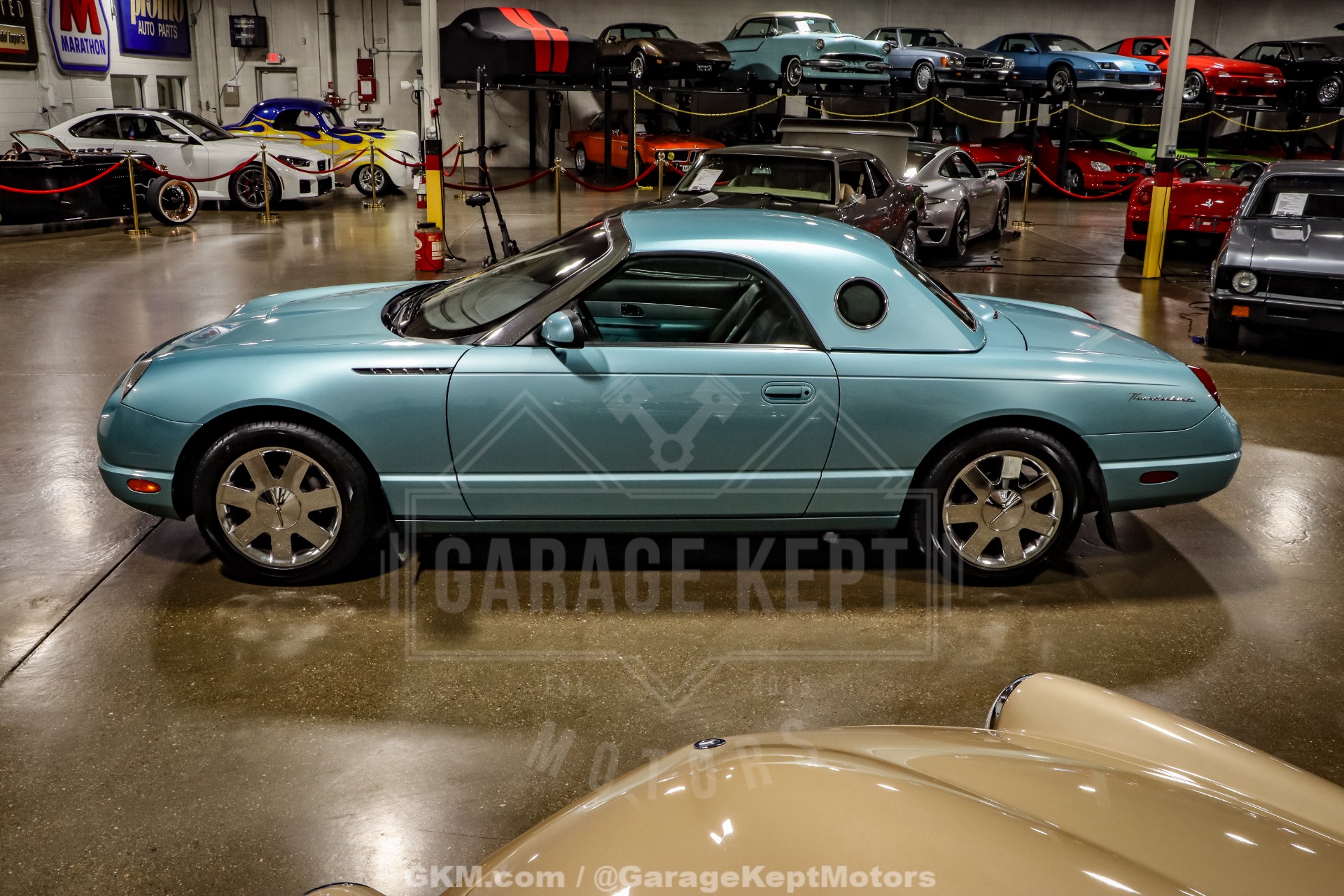 2002 Ford Thunderbird 7