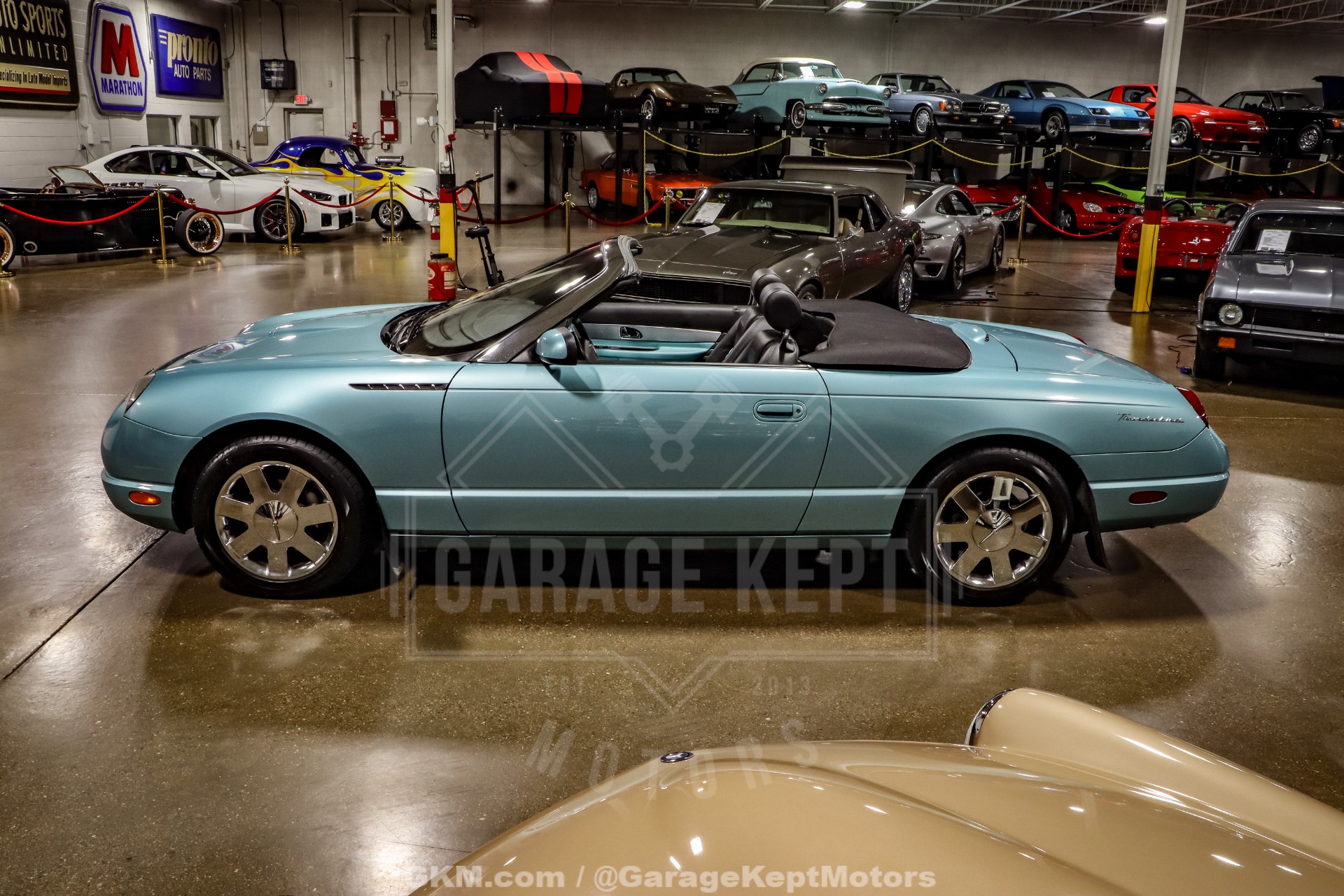 2002 Ford Thunderbird 80