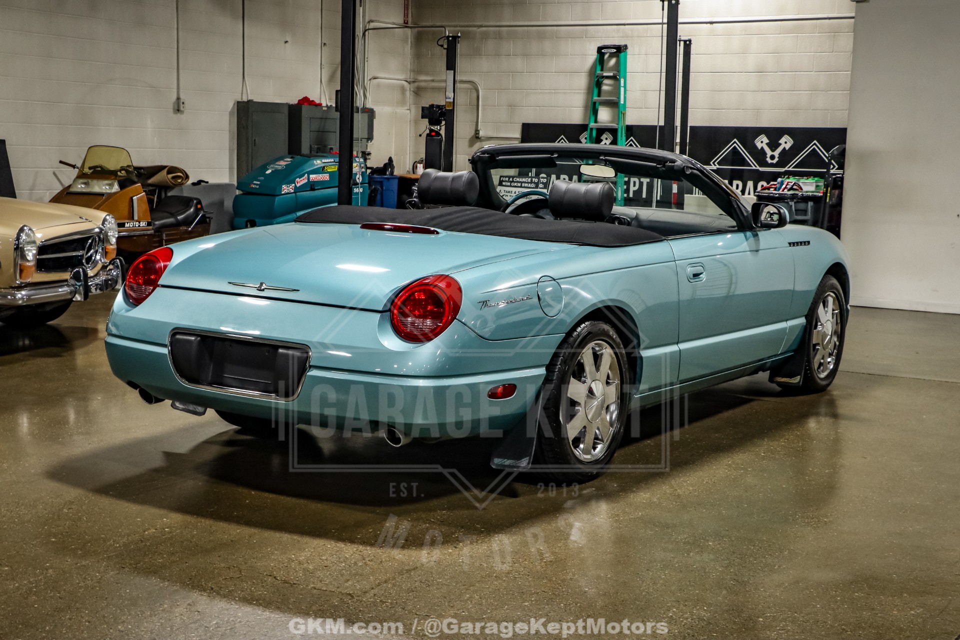 2002 Ford Thunderbird 82
