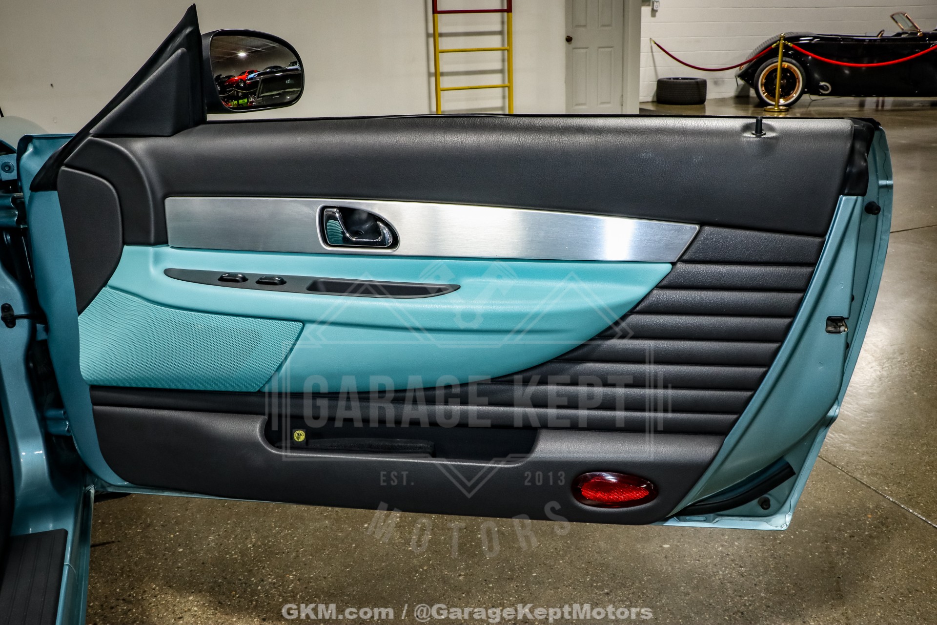 2002 Ford Thunderbird 88