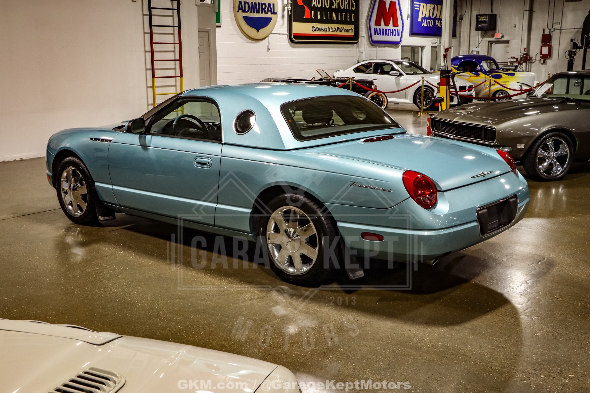 2002 Ford Thunderbird 8