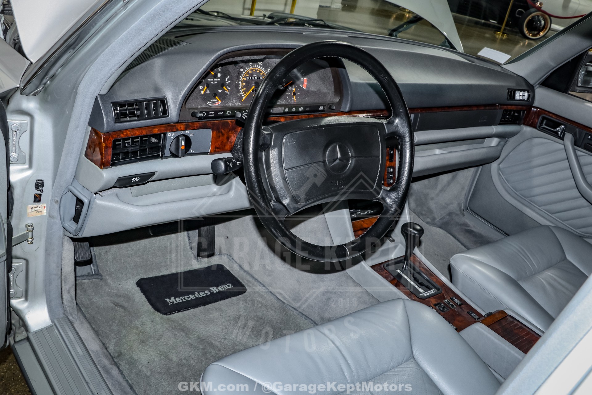 1991 Mercedes-Benz 560-Class 129