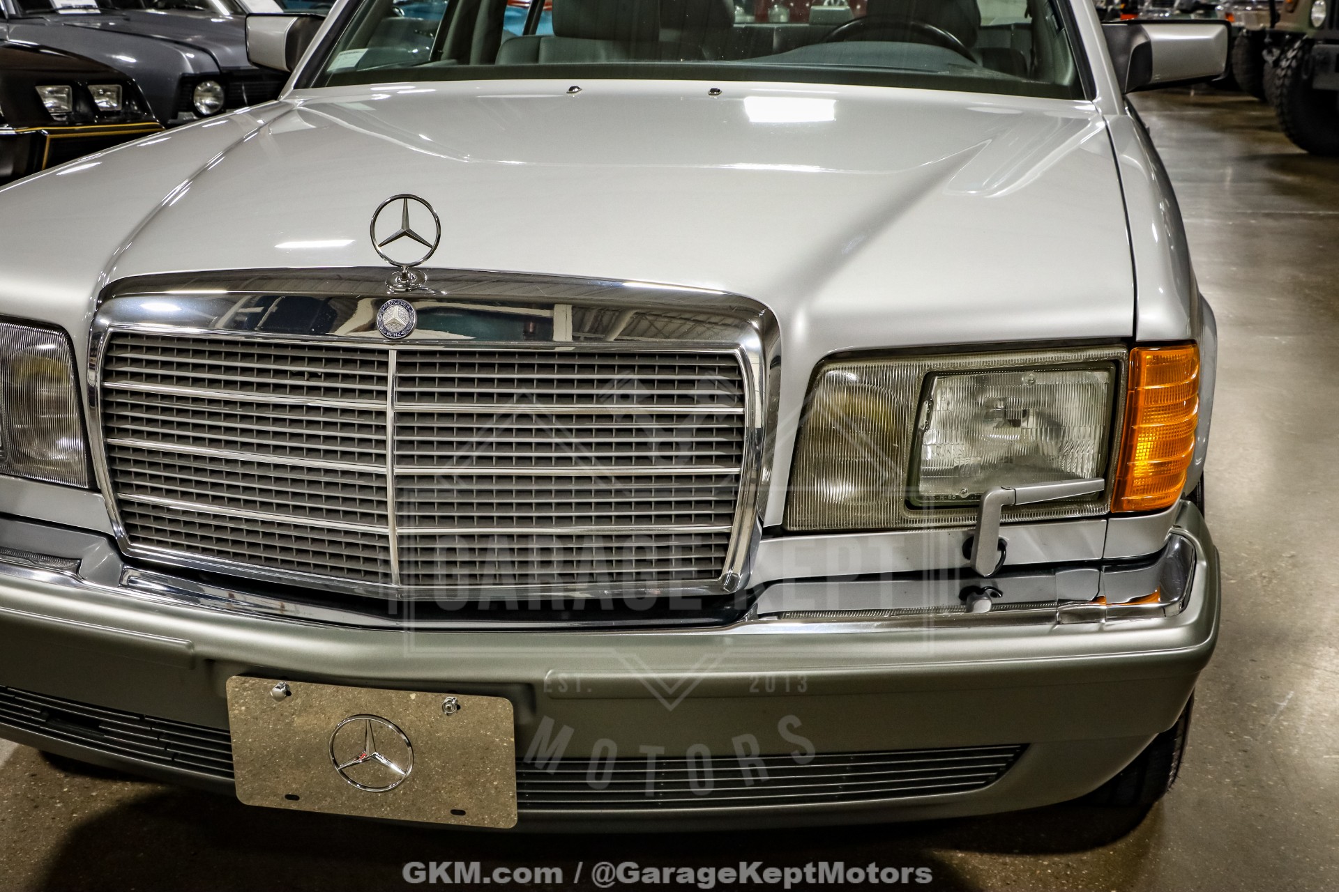 1991 Mercedes-Benz 560-Class 19