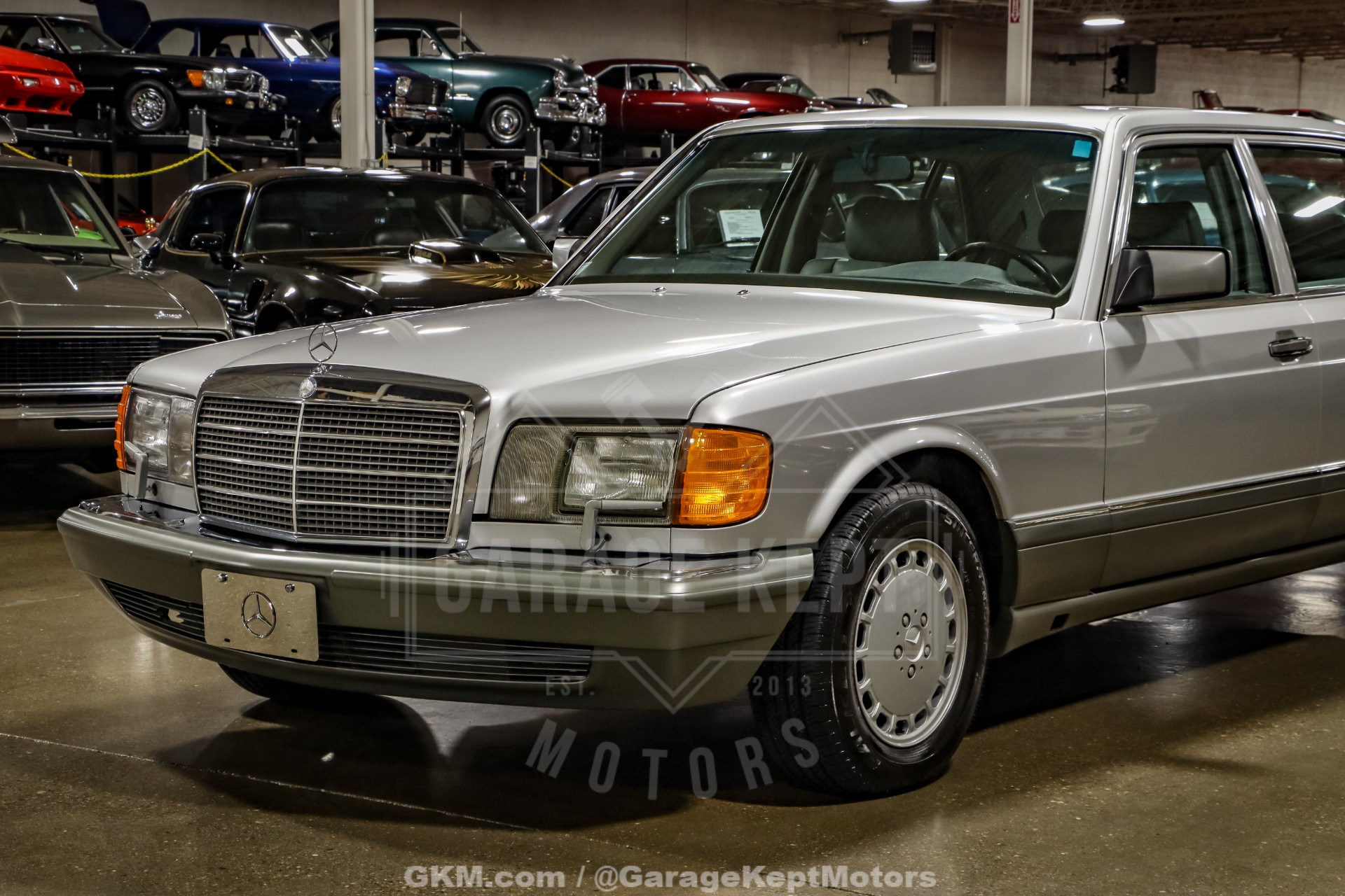 1991 Mercedes-Benz 560-Class 23