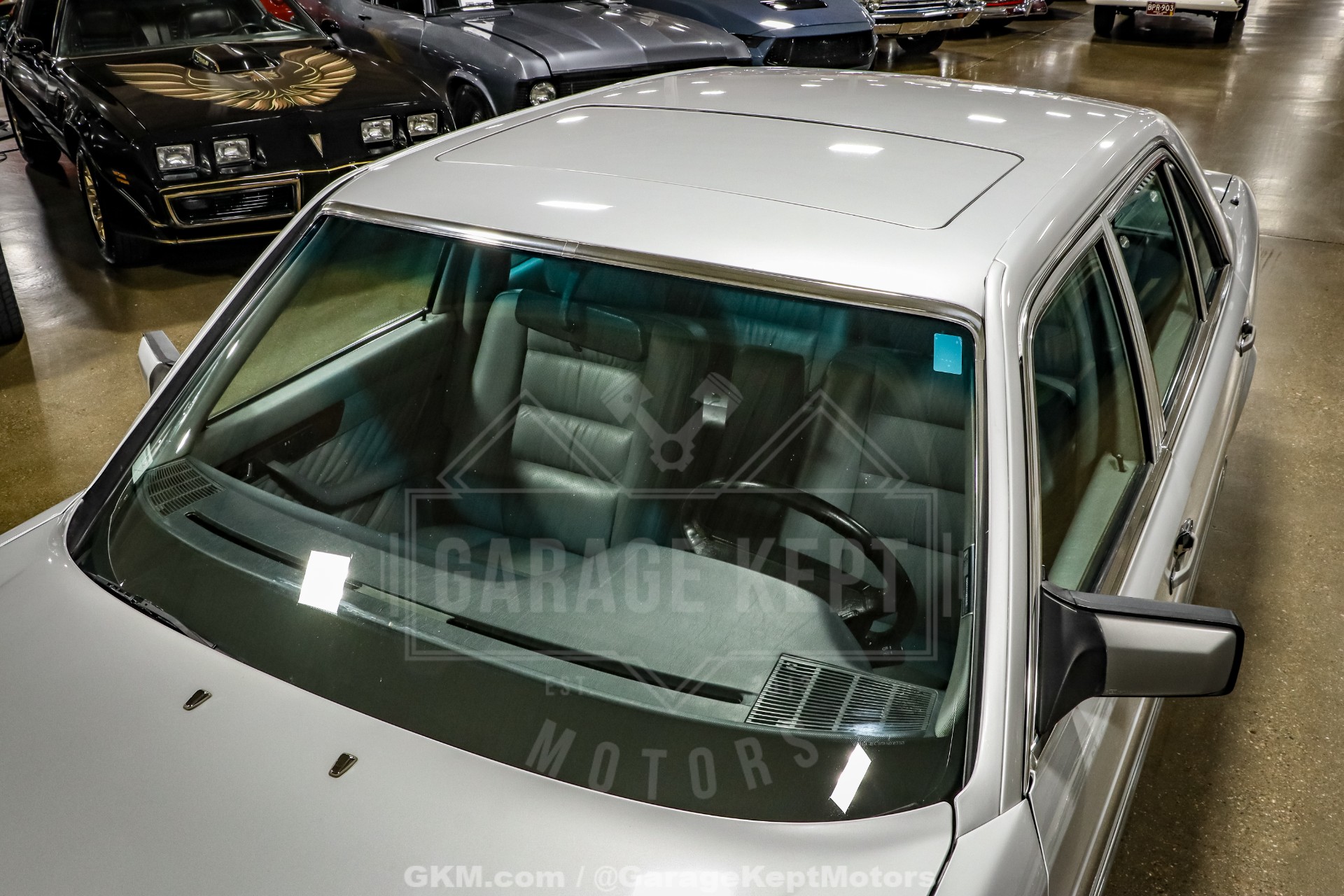 1991 Mercedes-Benz 560-Class 26