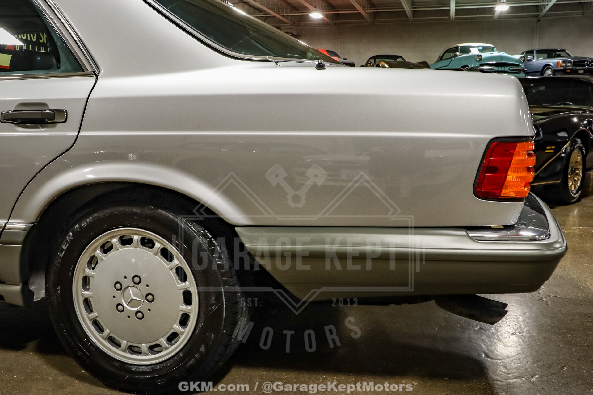 1991 Mercedes-Benz 560-Class 39