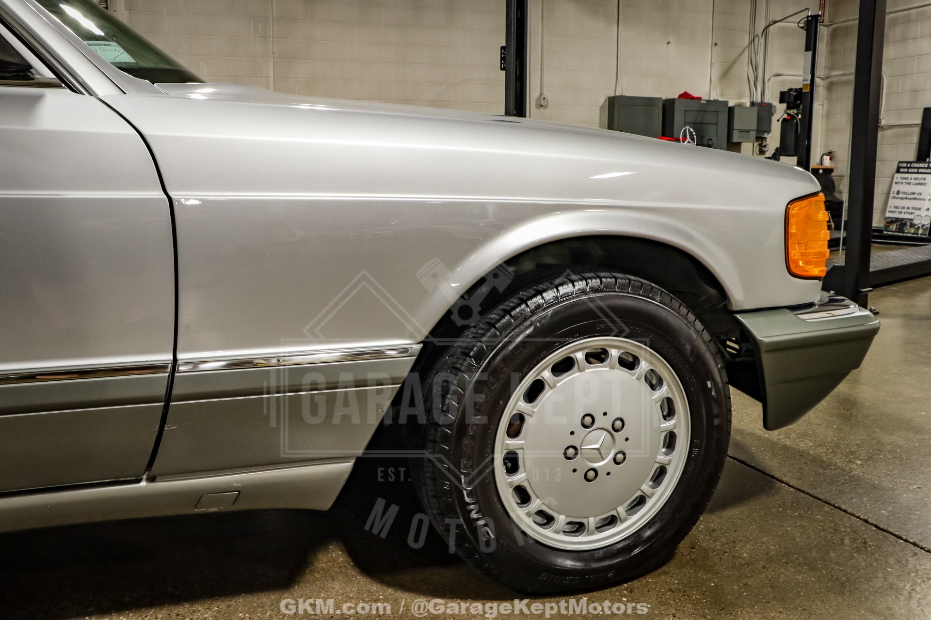 1991 Mercedes-Benz 560-Class 58