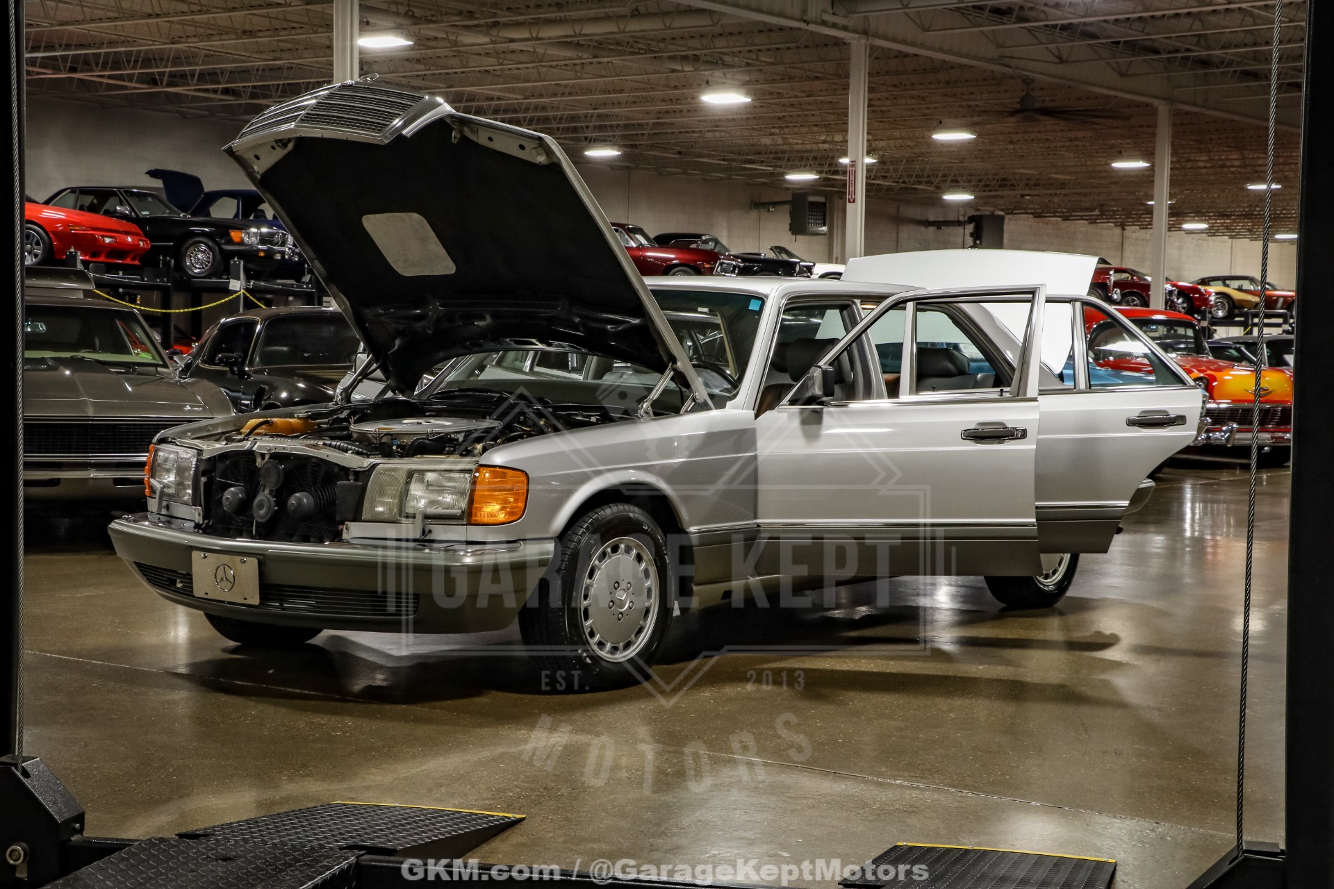 1991 Mercedes-Benz 560-Class 64