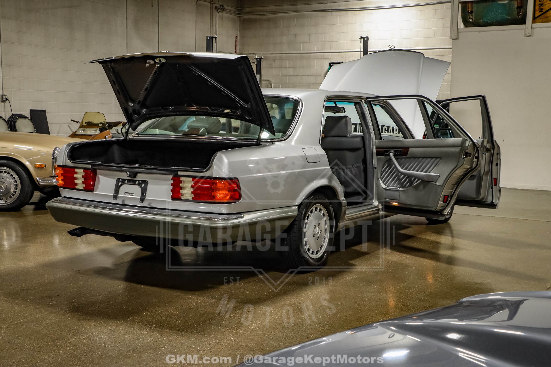 1991 Mercedes-Benz 560-Class 66