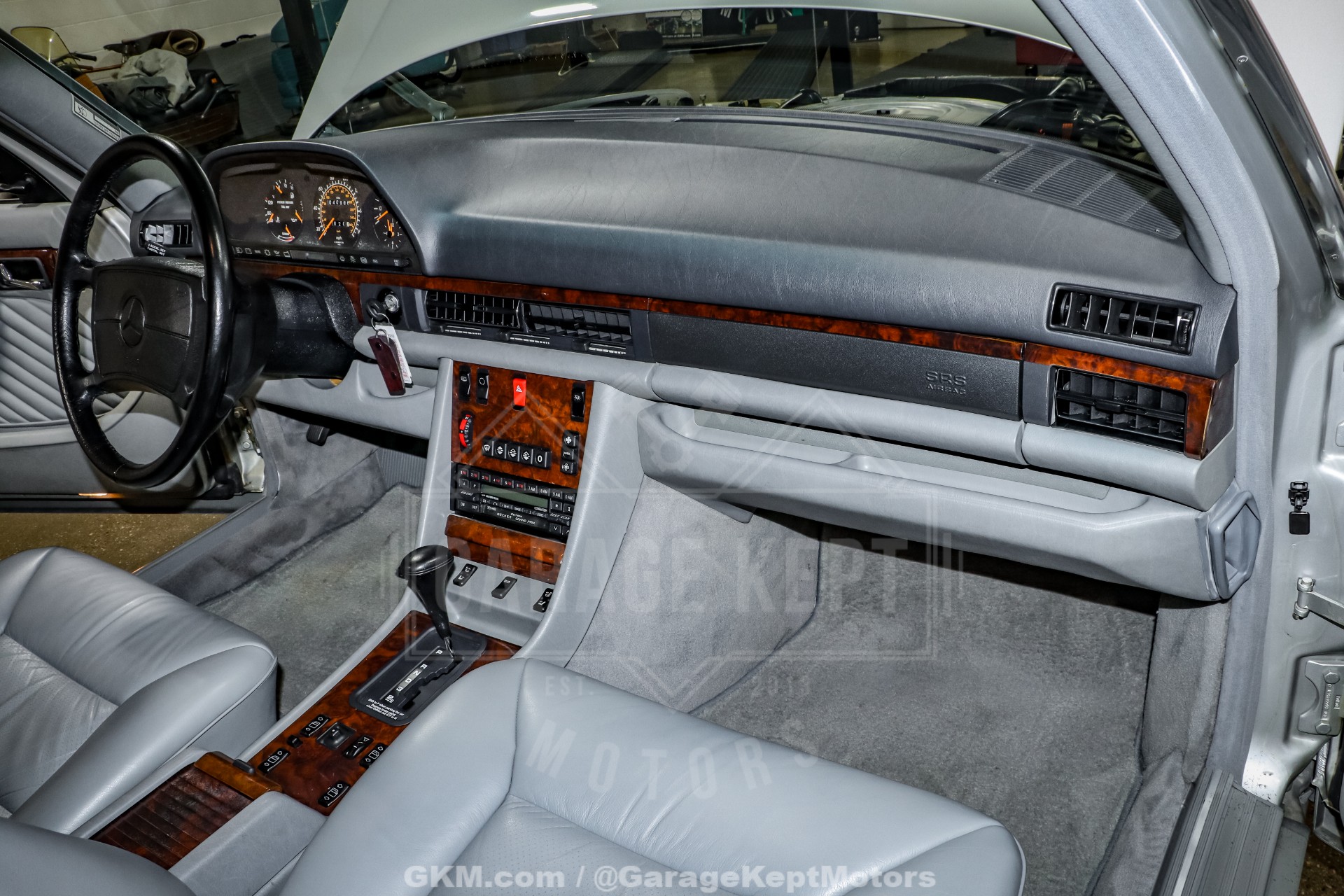 1991 Mercedes-Benz 560-Class 74