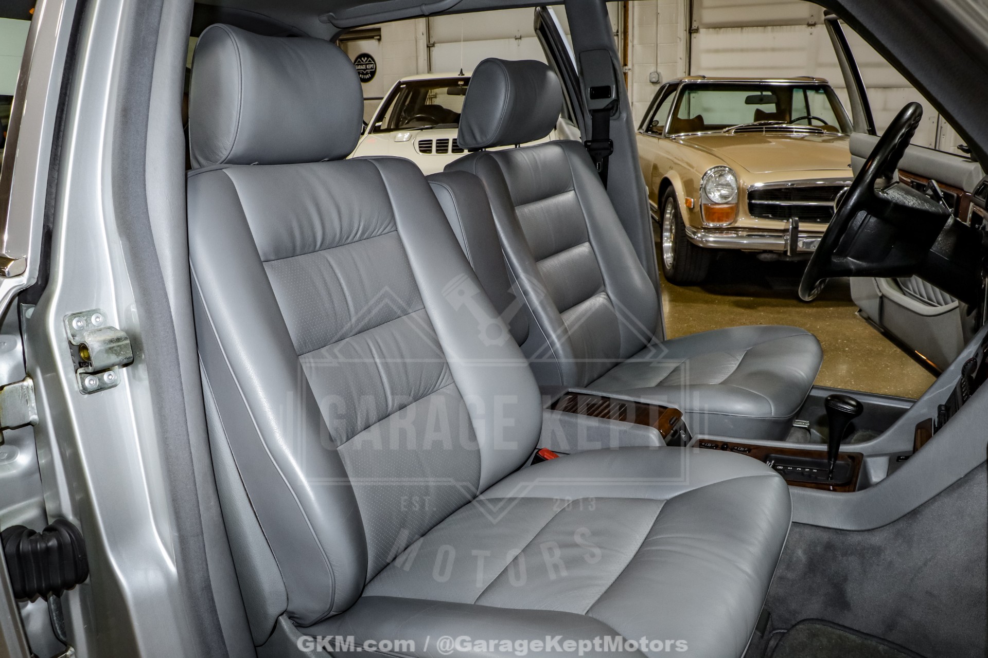 1991 Mercedes-Benz 560-Class 76