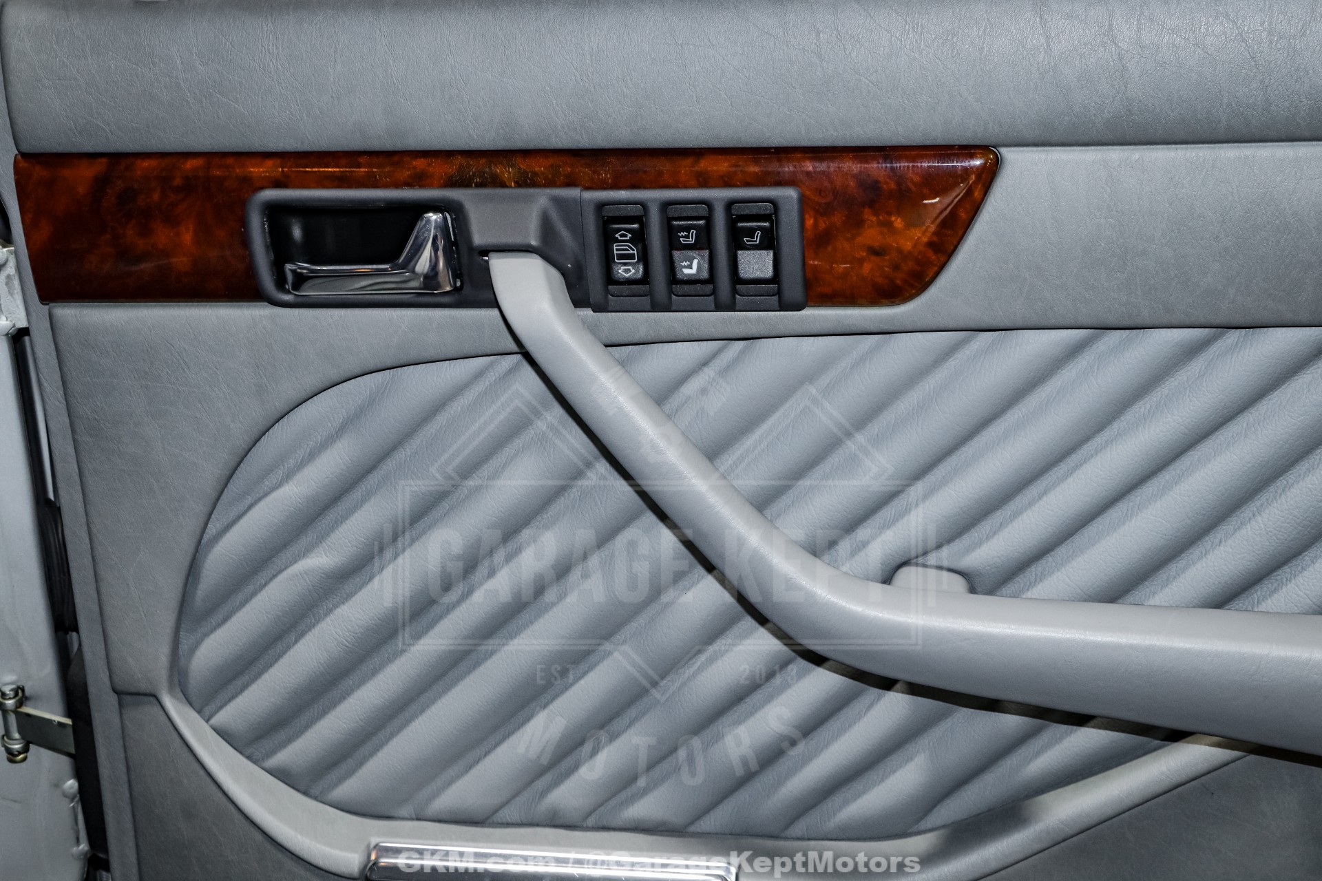 1991 Mercedes-Benz 560-Class 80