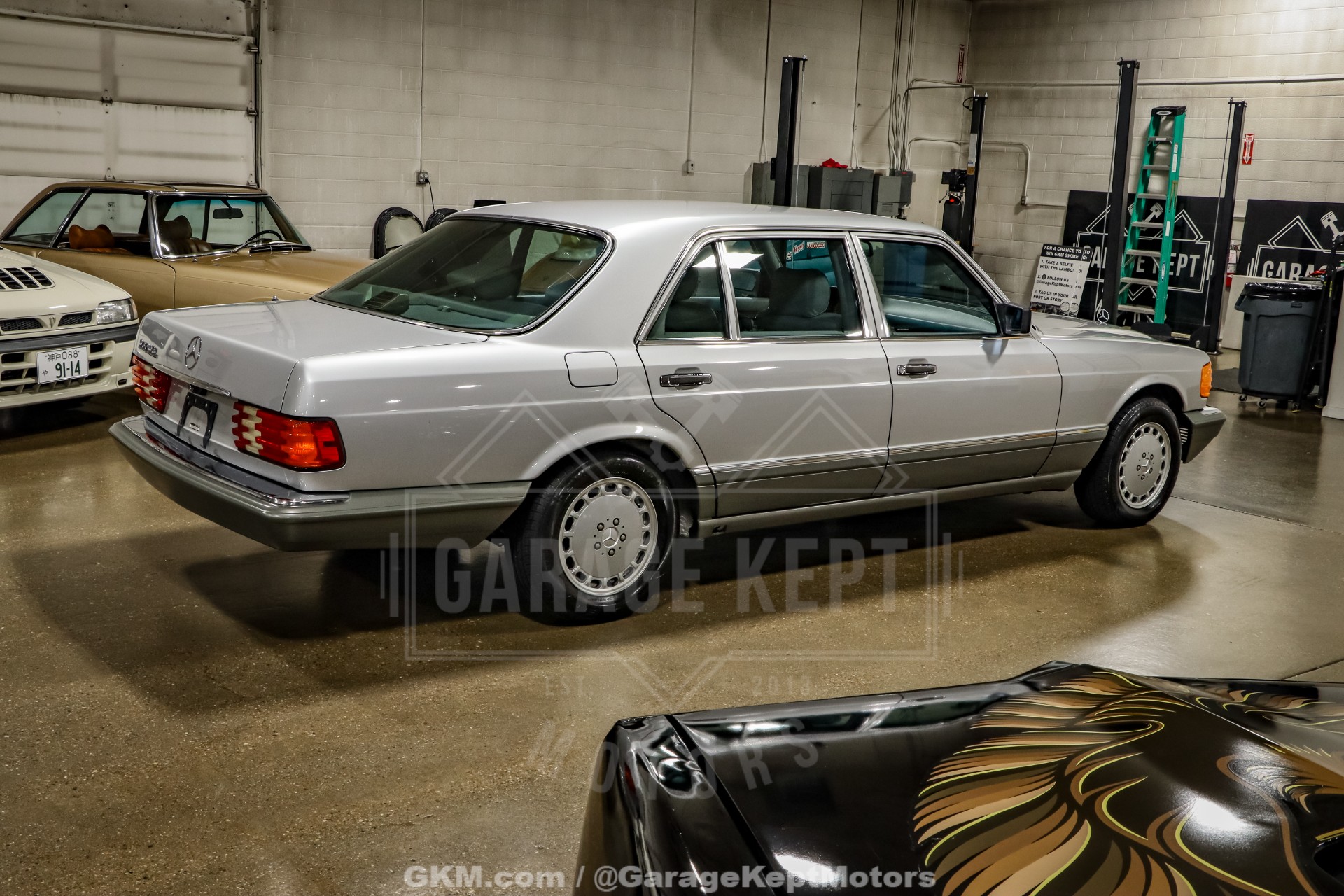 1991 Mercedes-Benz 560-Class 9