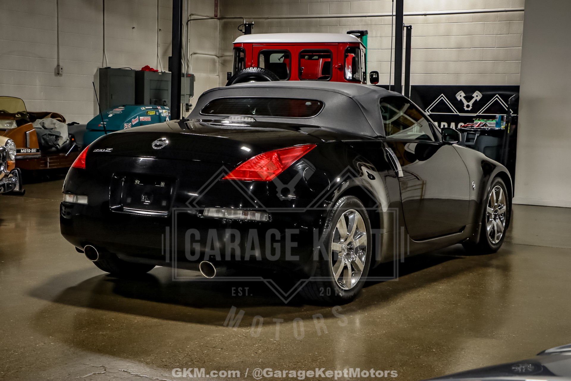 2004 Nissan 350Z 16