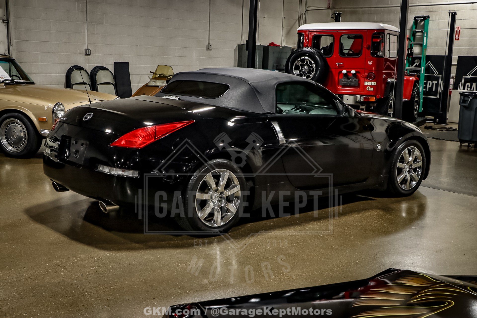 2004 Nissan 350Z 17