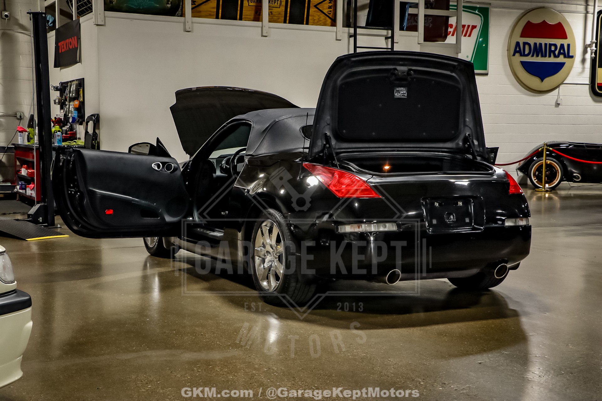2004 Nissan 350Z 61
