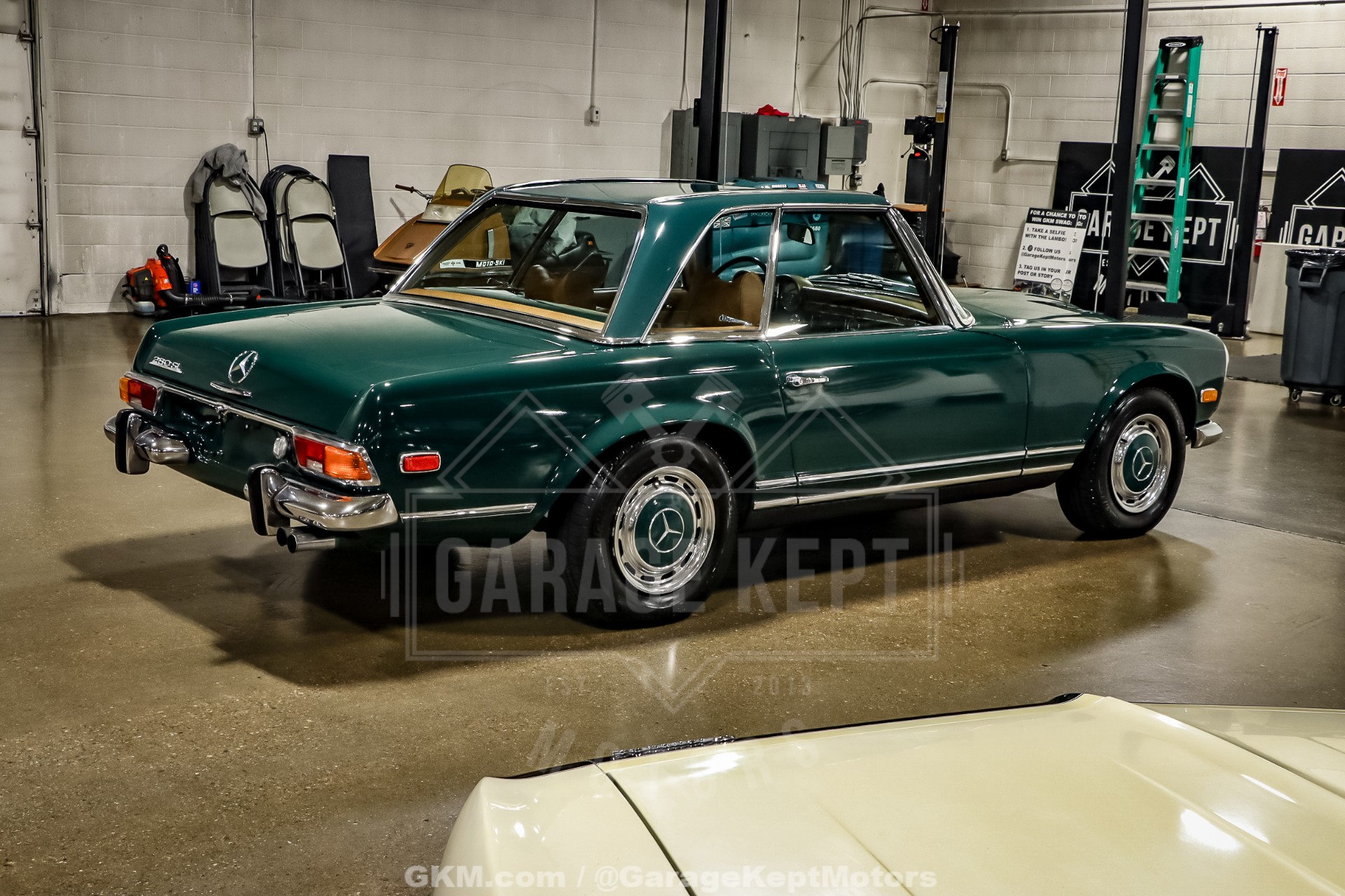 1970 Mercedes-Benz 280SL 22