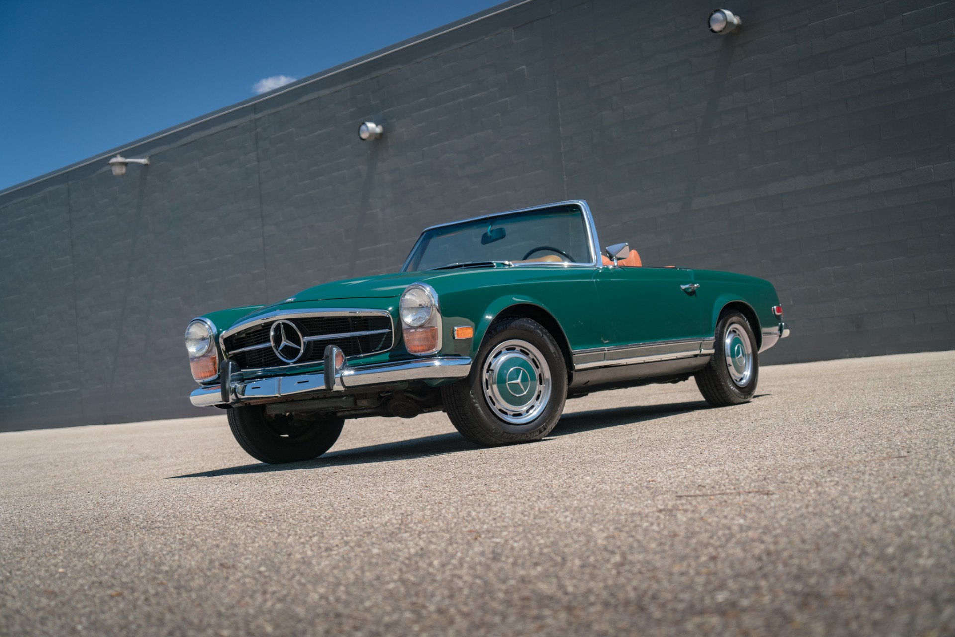 1970 Mercedes-Benz 280SL 3