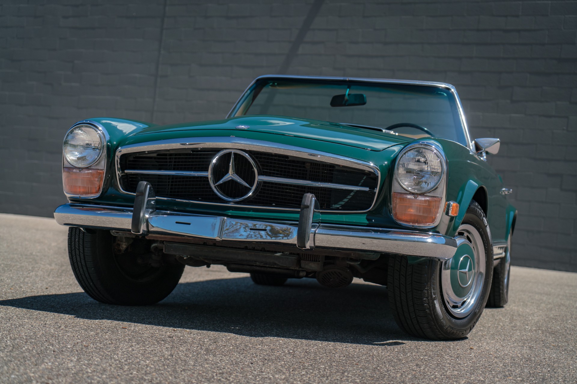 1970 Mercedes-Benz 280SL 4