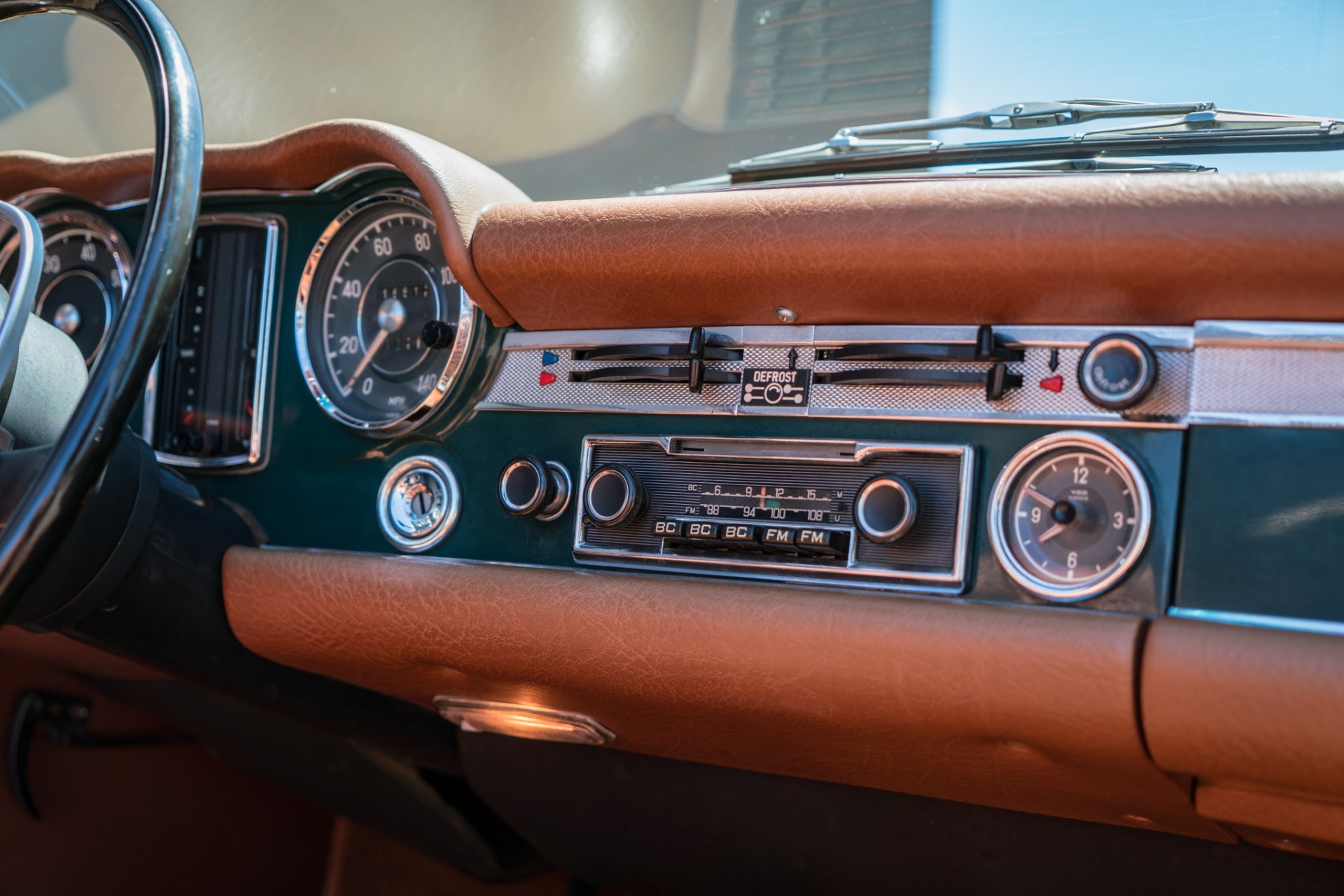 1970 Mercedes-Benz 280SL 9