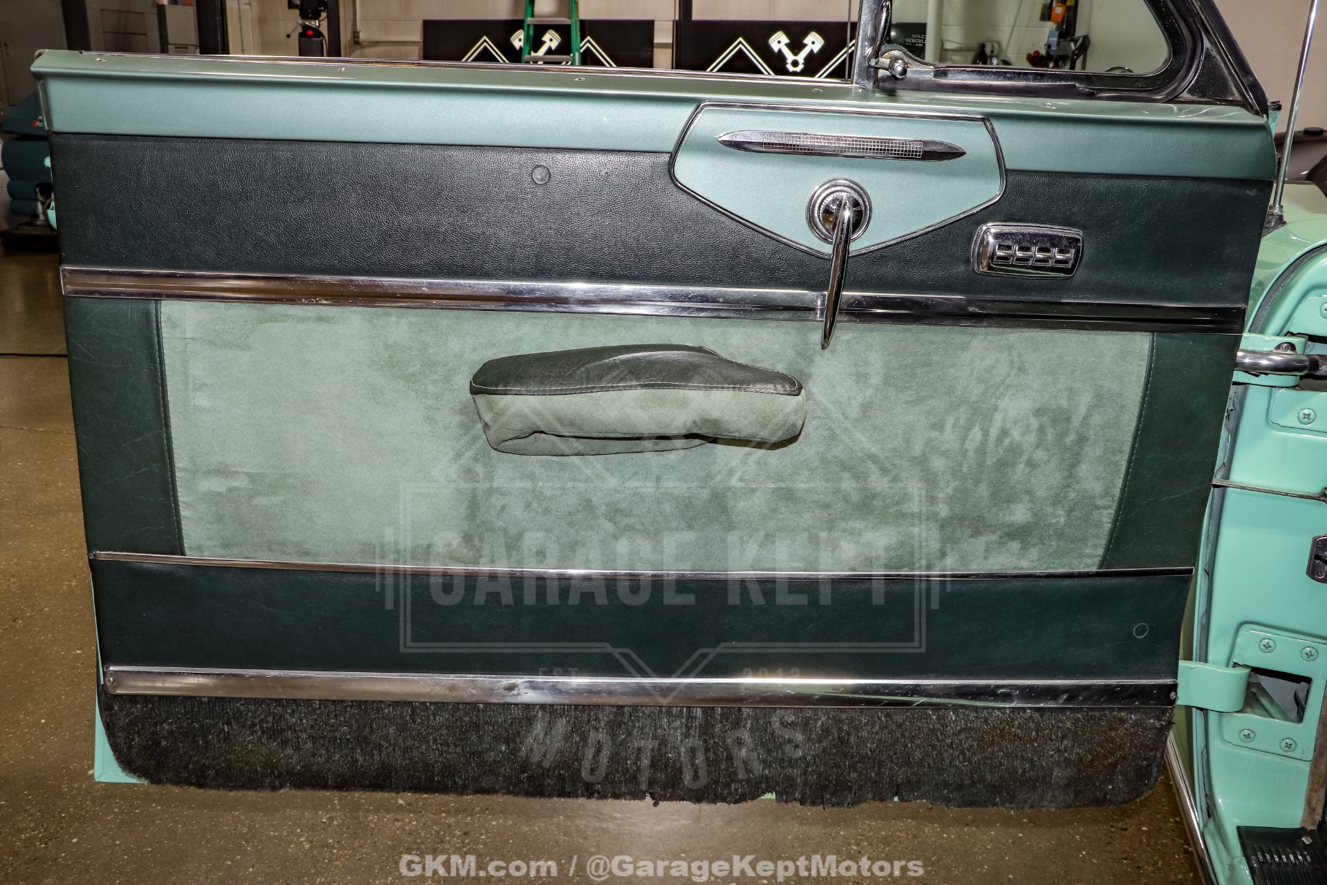1953 Chrysler Custom Imperial 126