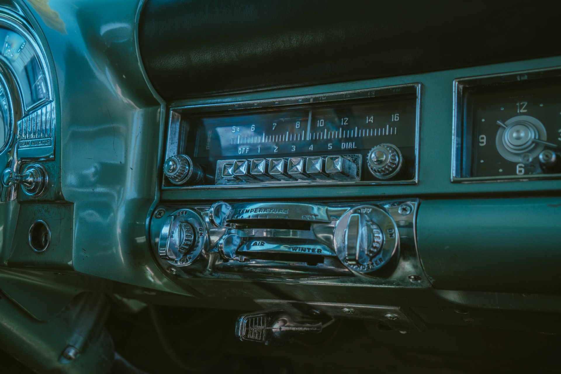 1953 Chrysler Custom Imperial 14