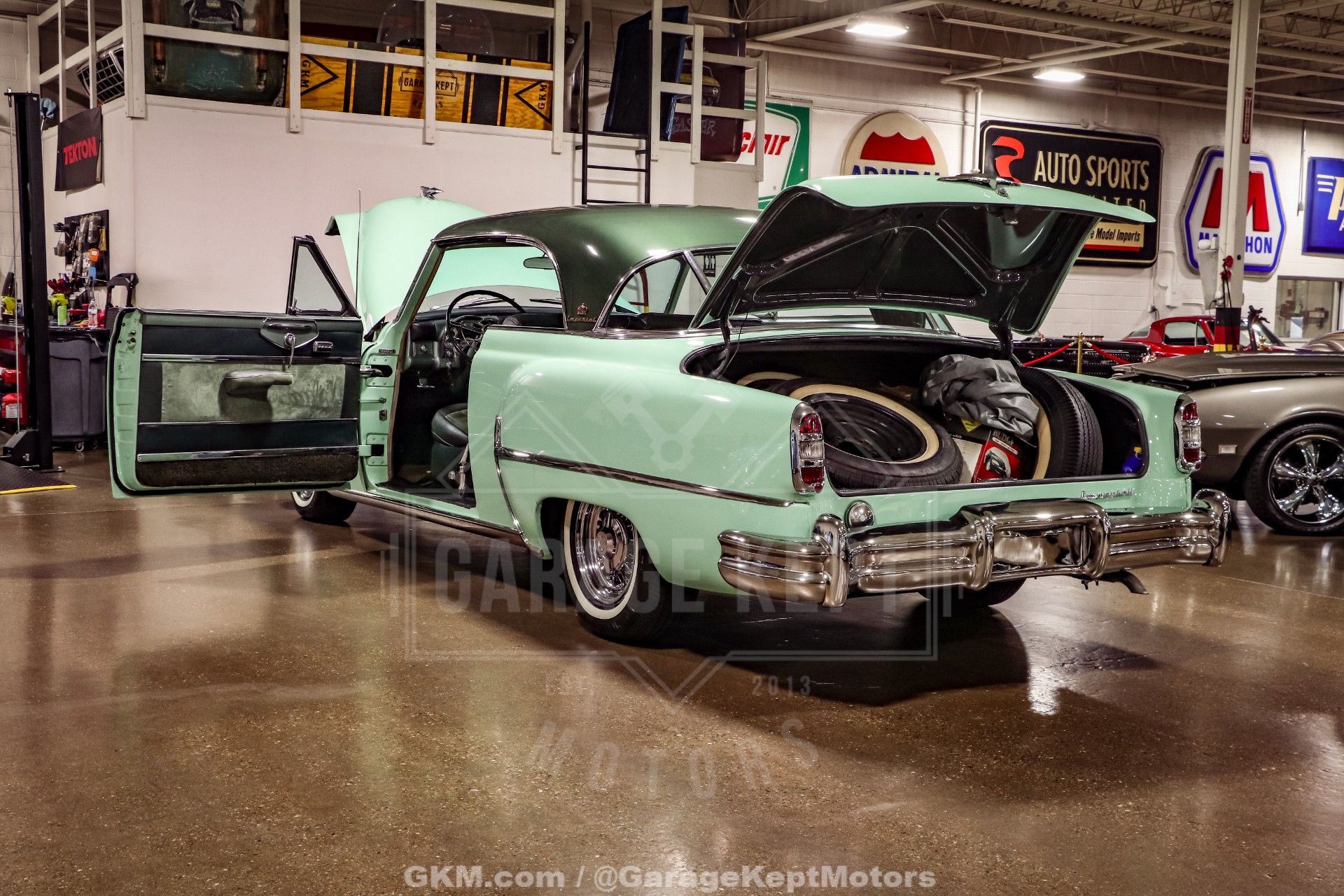 1953 Chrysler Custom Imperial 84