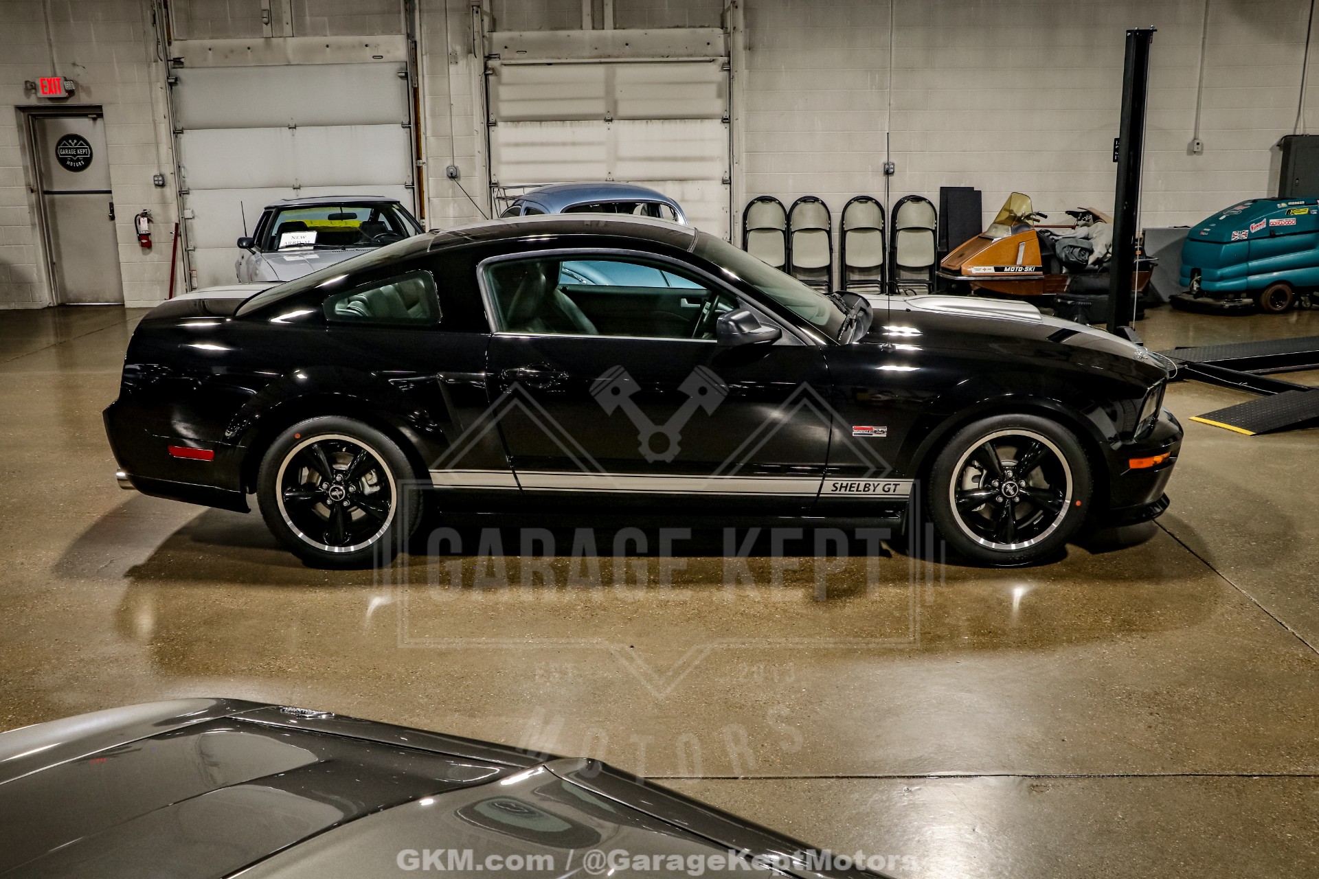 2007 Ford Mustang 10